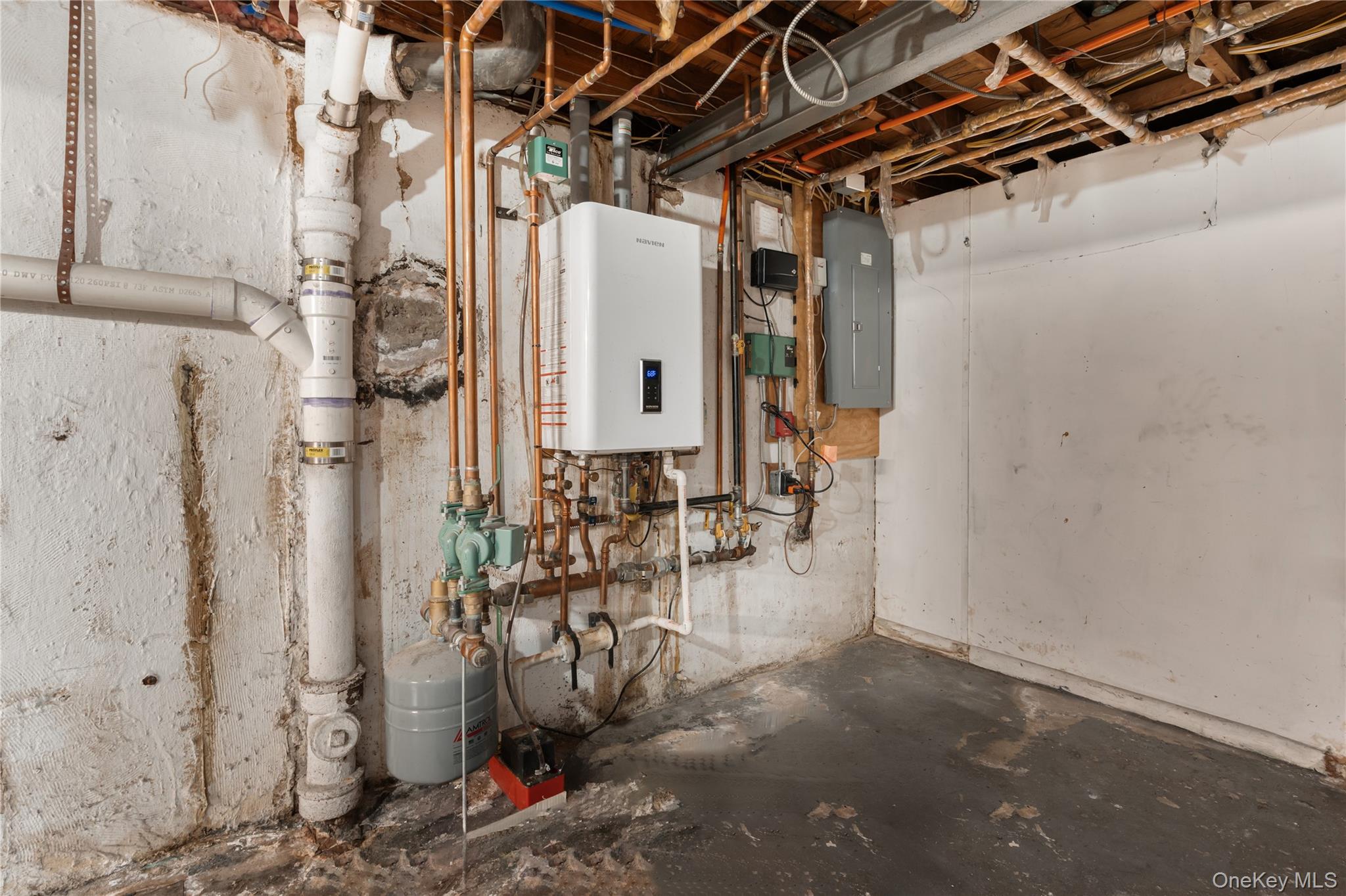 178 Melville Road, South Huntington, NY 11746