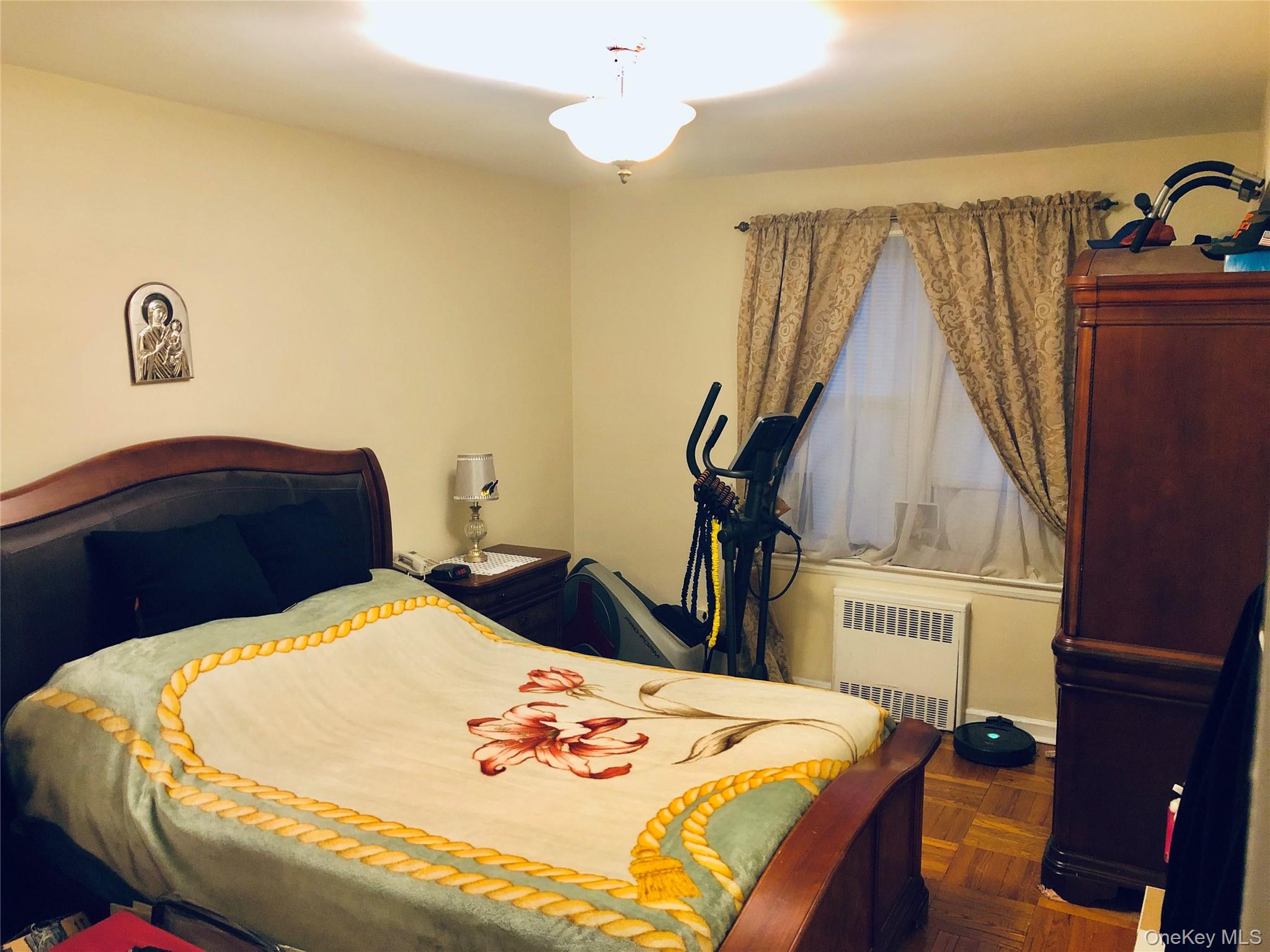 162-01 Powell Cove Boulevard # 1M, Beechhurst, NY 11357