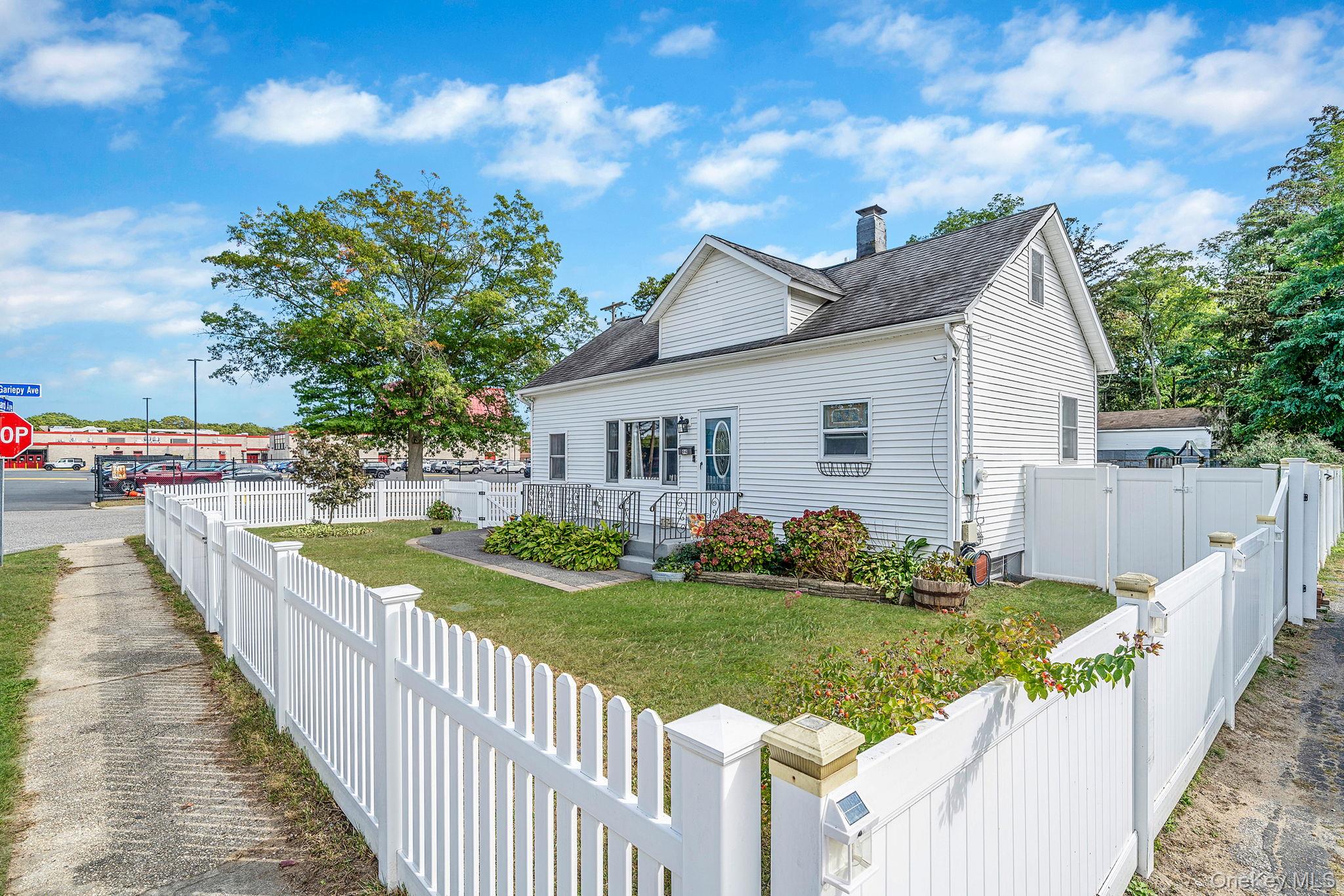 94 Richard Avenue, Islip Terrace, NY 11752