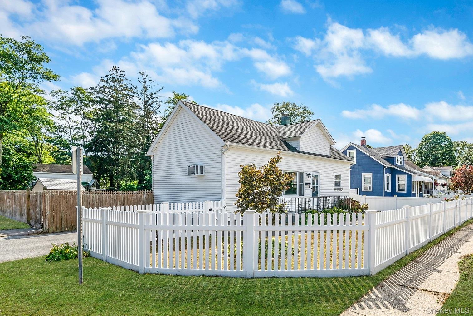 94 Richard Avenue, Islip Terrace, NY 11752