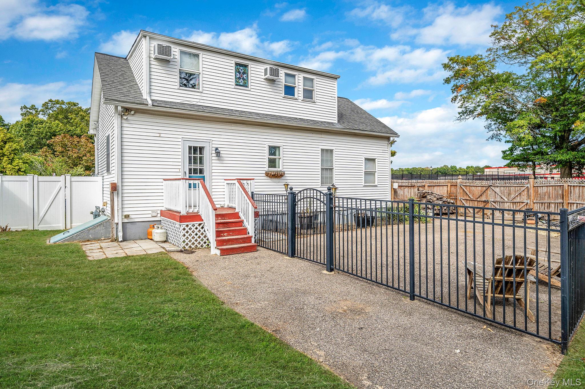 94 Richard Avenue, Islip Terrace, NY 11752