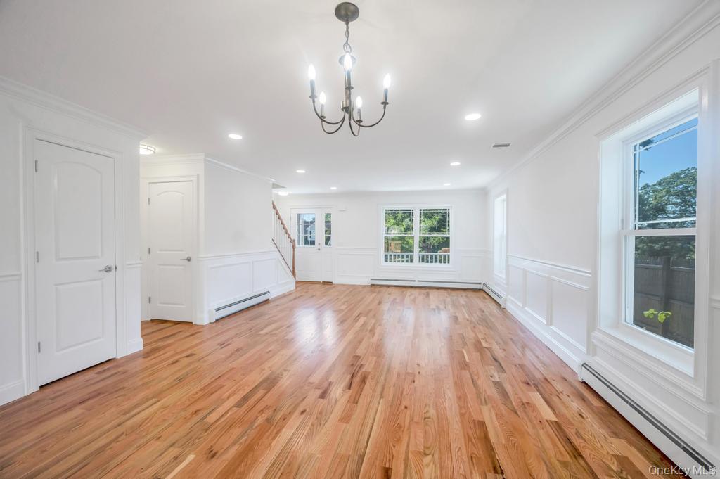 33 Rosemont Avenue, Farmingville, NY 11738