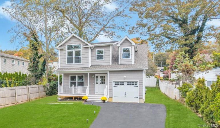 33 Rosemont Avenue, Farmingville, NY 11738