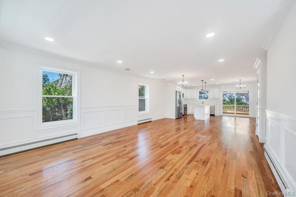 33 Rosemont Avenue, Farmingville, NY 11738