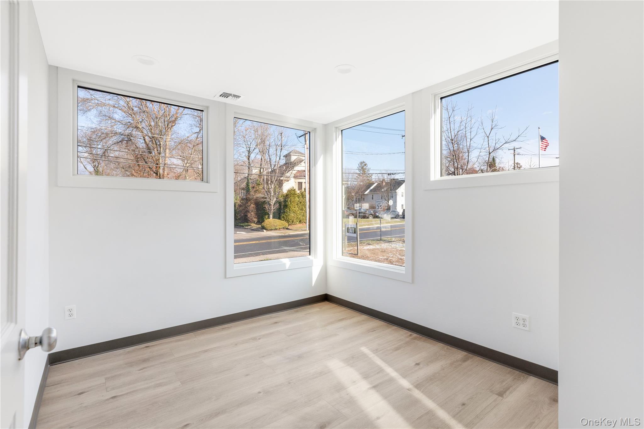 152 N Main Street # G, Huntington, NY 11743