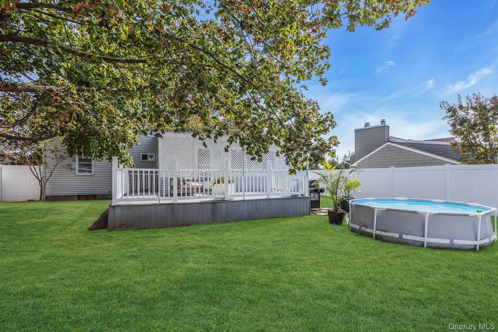 72 Nehring Avenue, Babylon, NY 11702