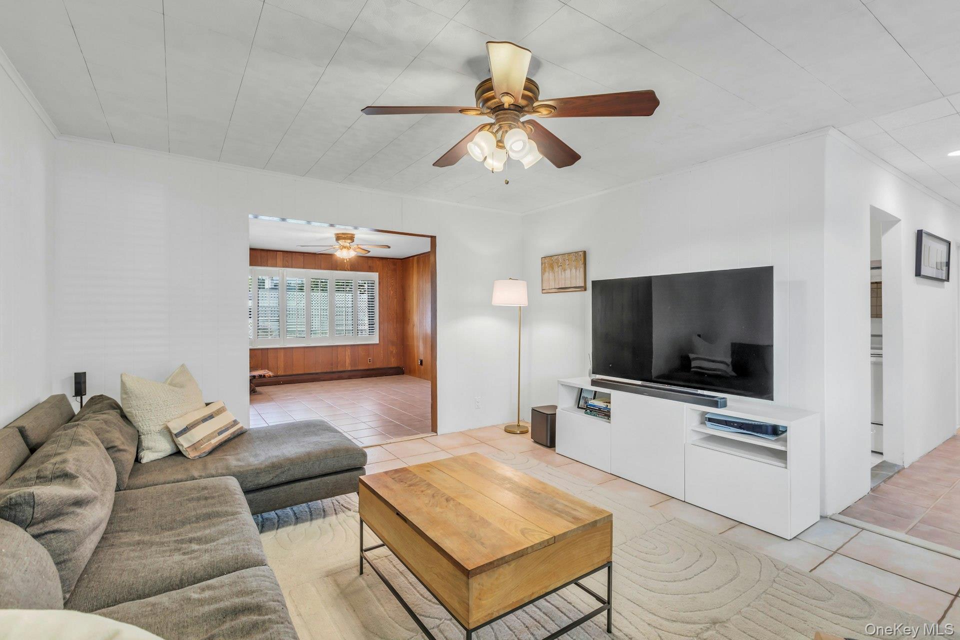 72 Nehring Avenue, Babylon, NY 11702