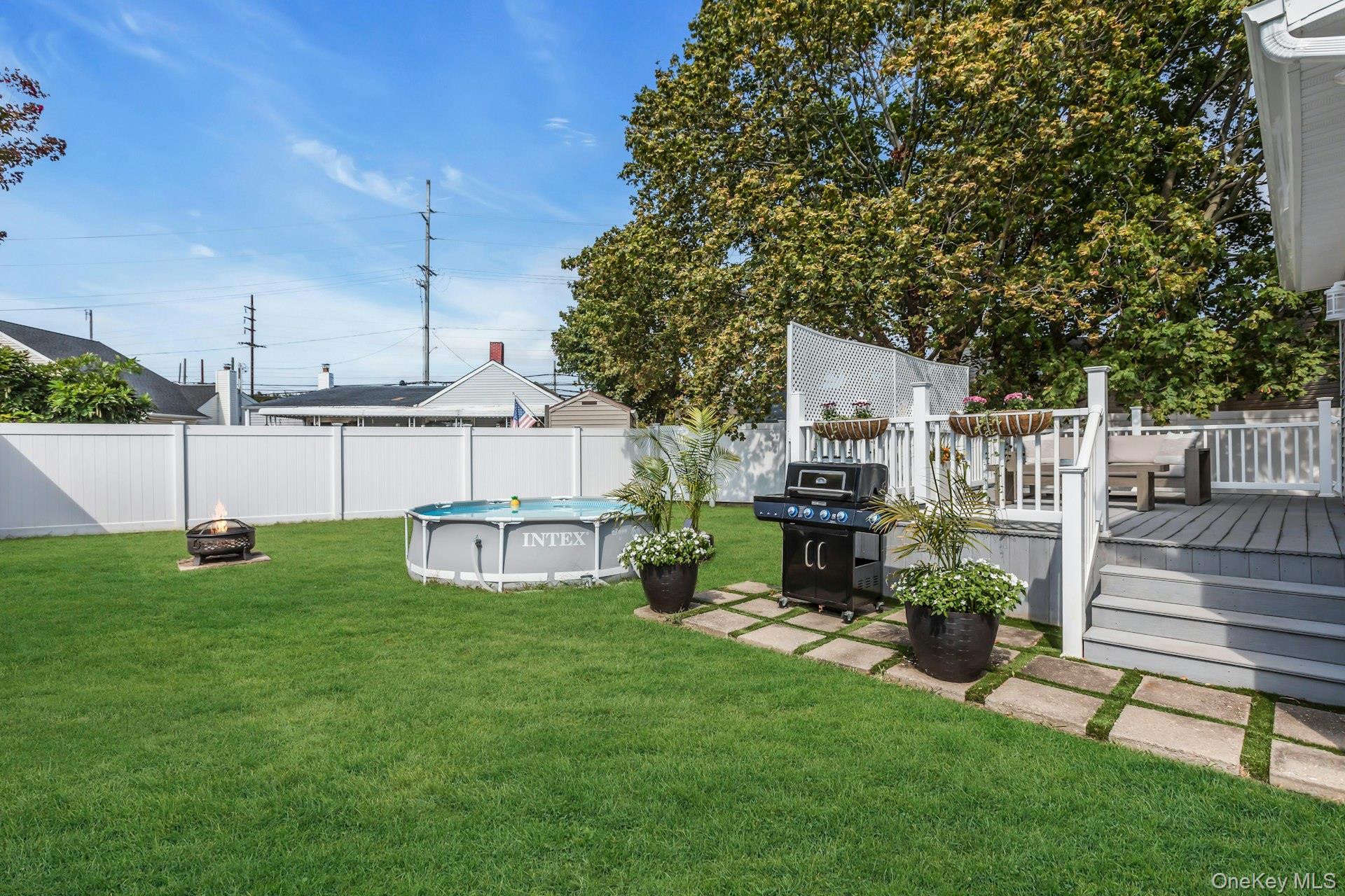 72 Nehring Avenue, Babylon, NY 11702