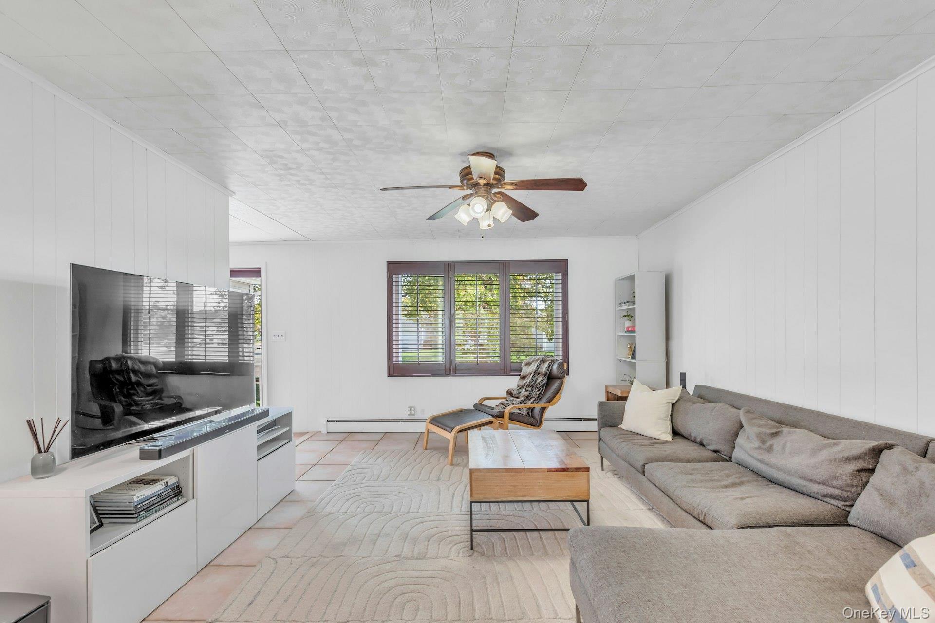 72 Nehring Avenue, Babylon, NY 11702