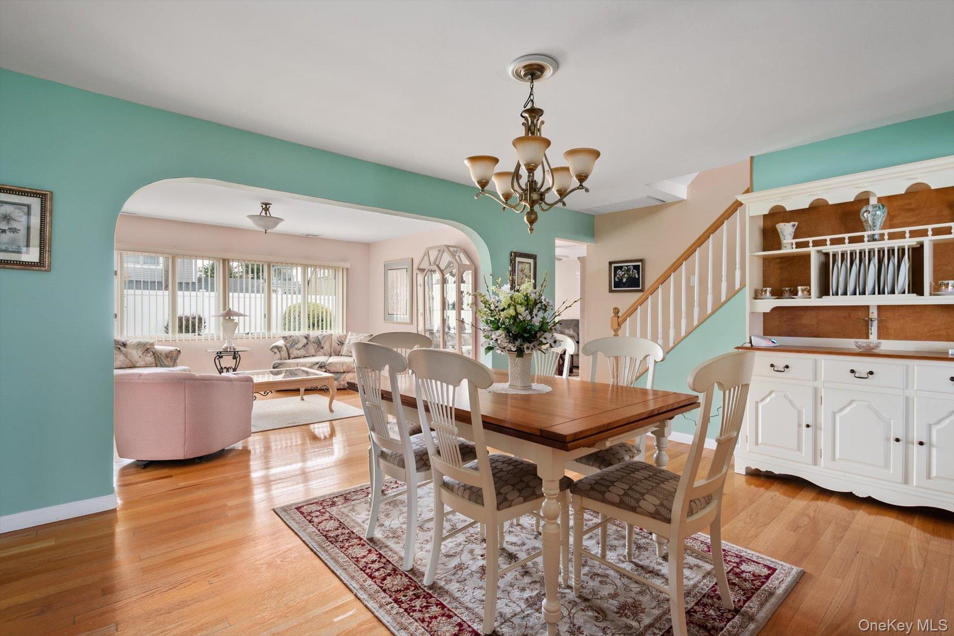 15 Western Lane, Wantagh, NY 11793