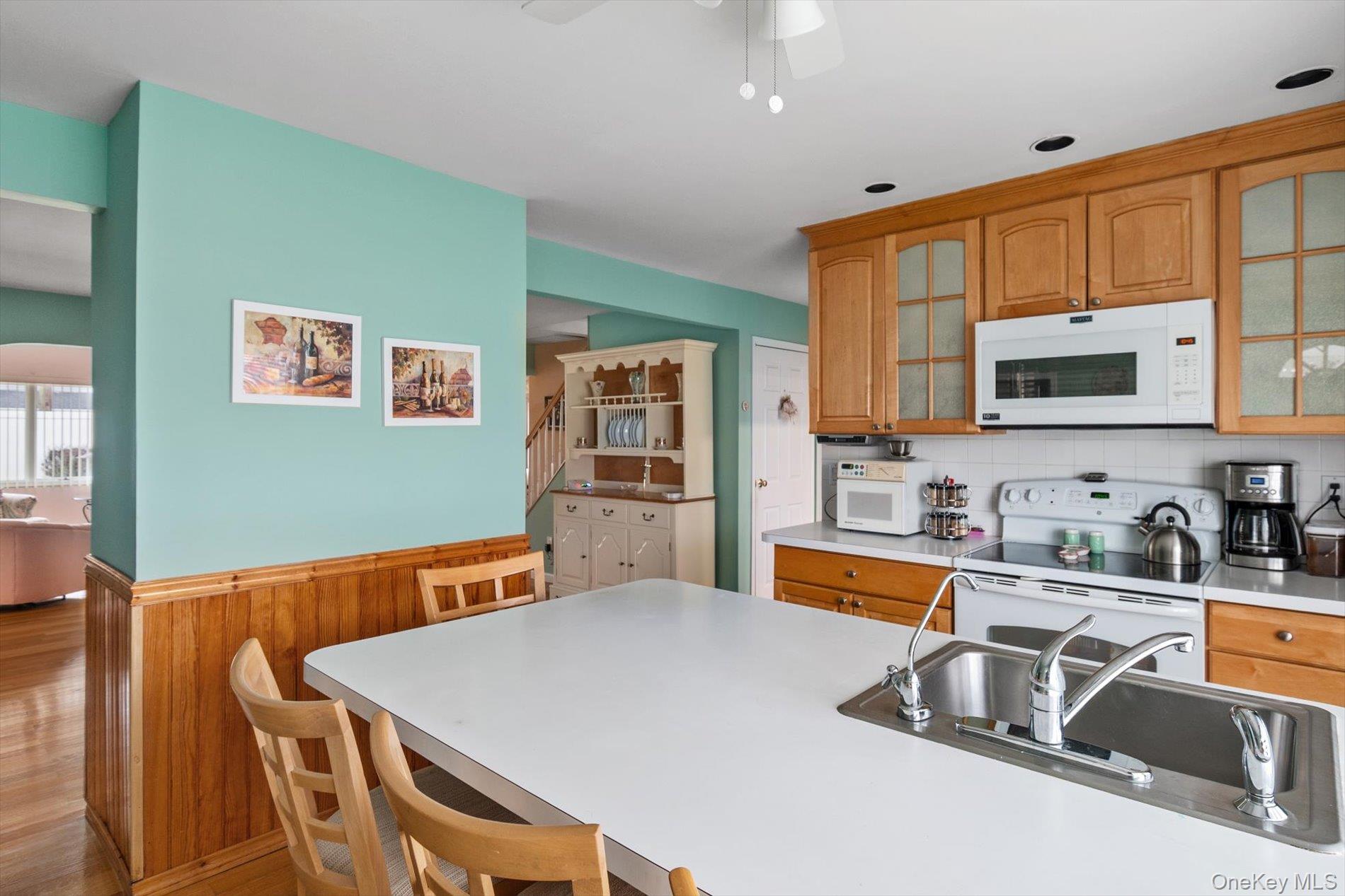 15 Western Lane, Wantagh, NY 11793