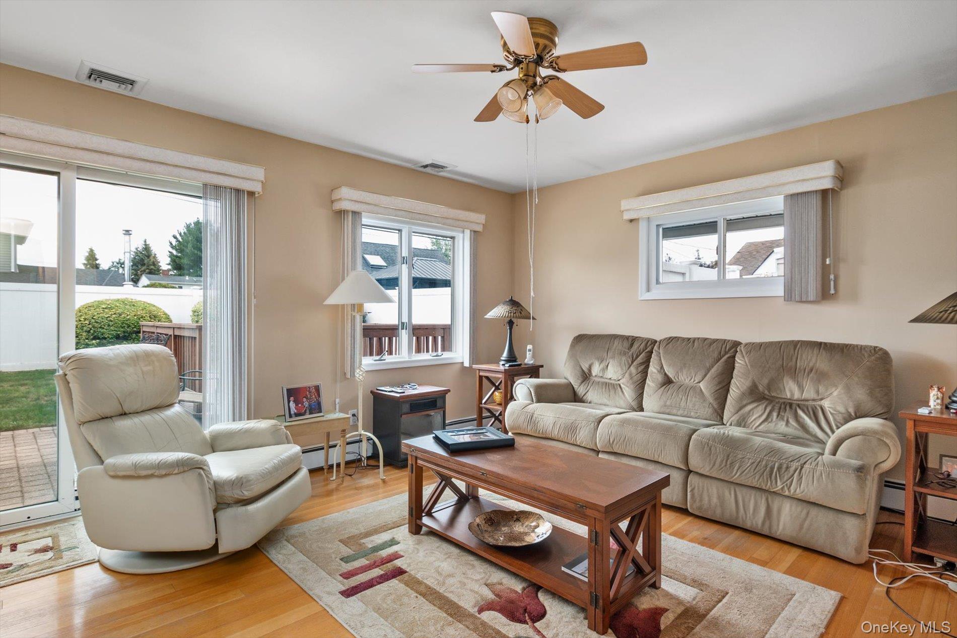 15 Western Lane, Wantagh, NY 11793