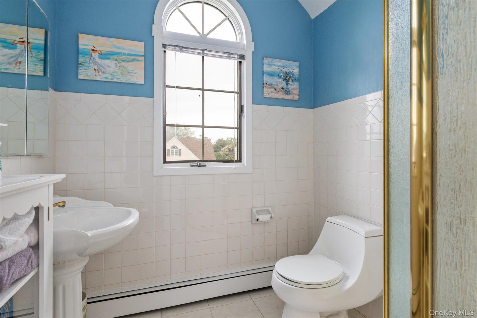 15 Western Lane, Wantagh, NY 11793