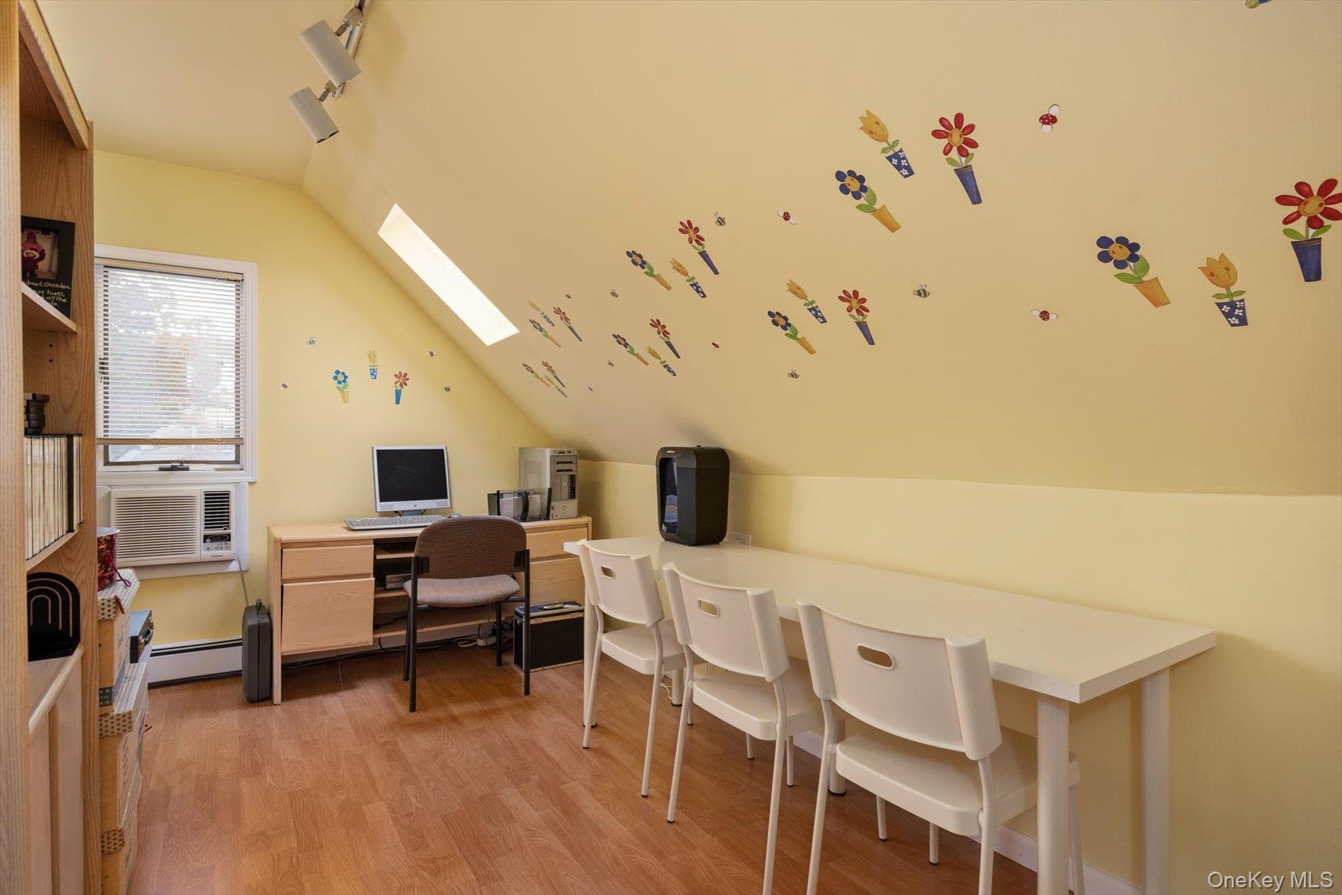 15 Western Lane, Wantagh, NY 11793