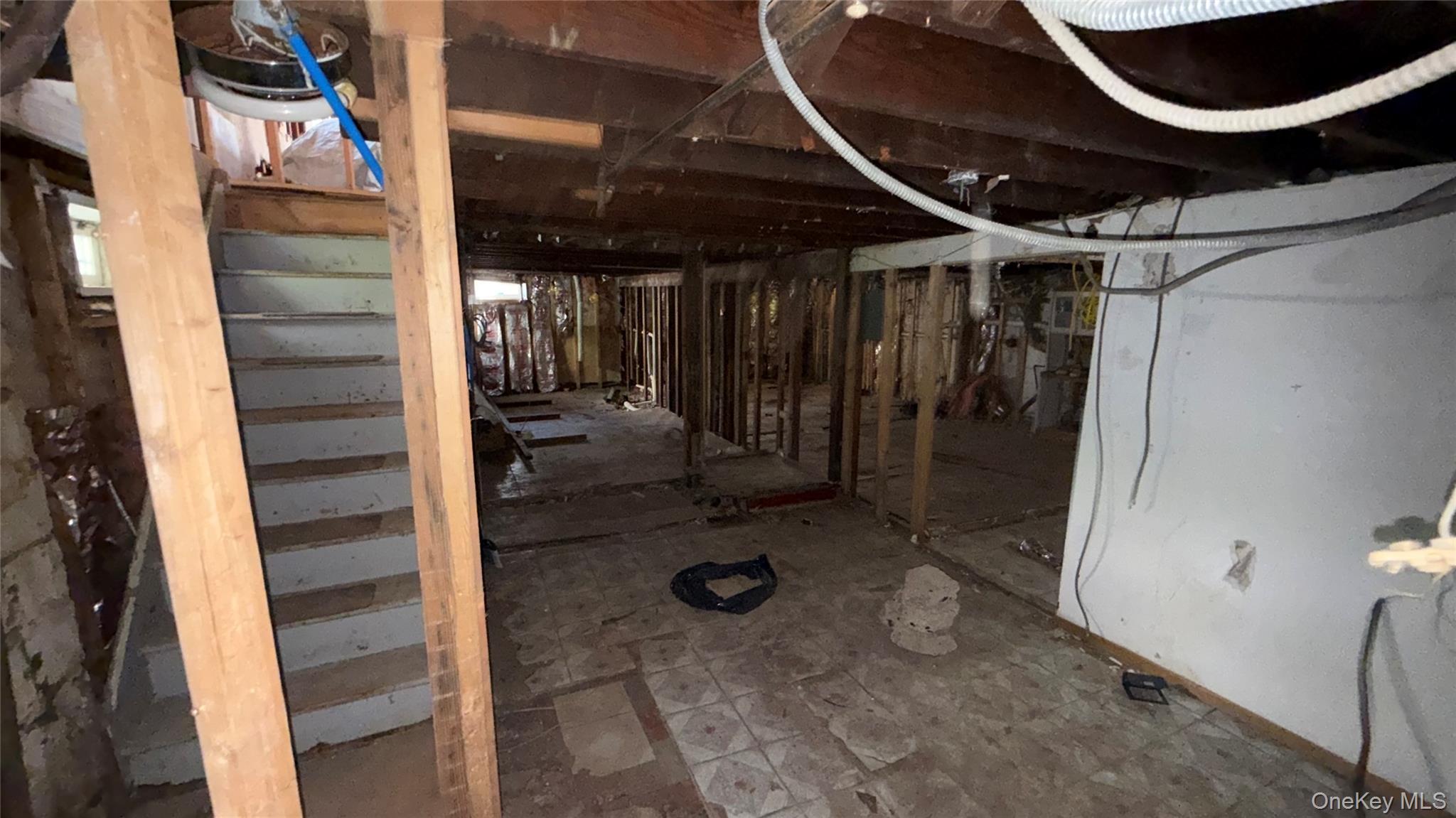 14027 247th Street, Rosedale, NY 11422