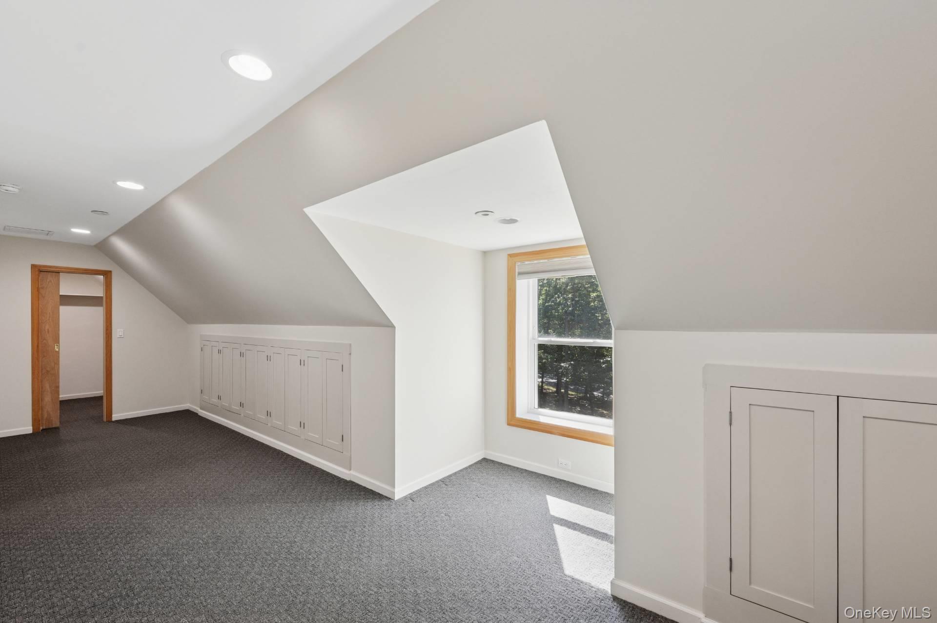 70 Straight Path, Southampton, NY 11968