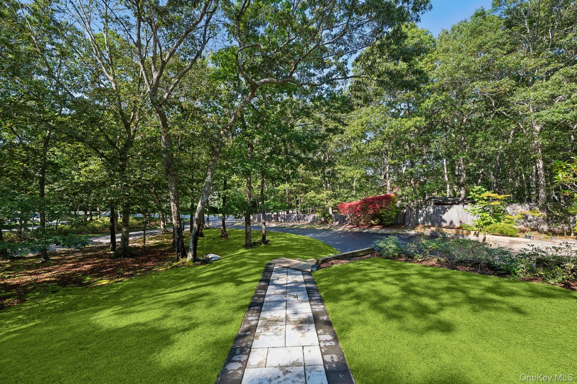 70 Straight Path, Southampton, NY 11968