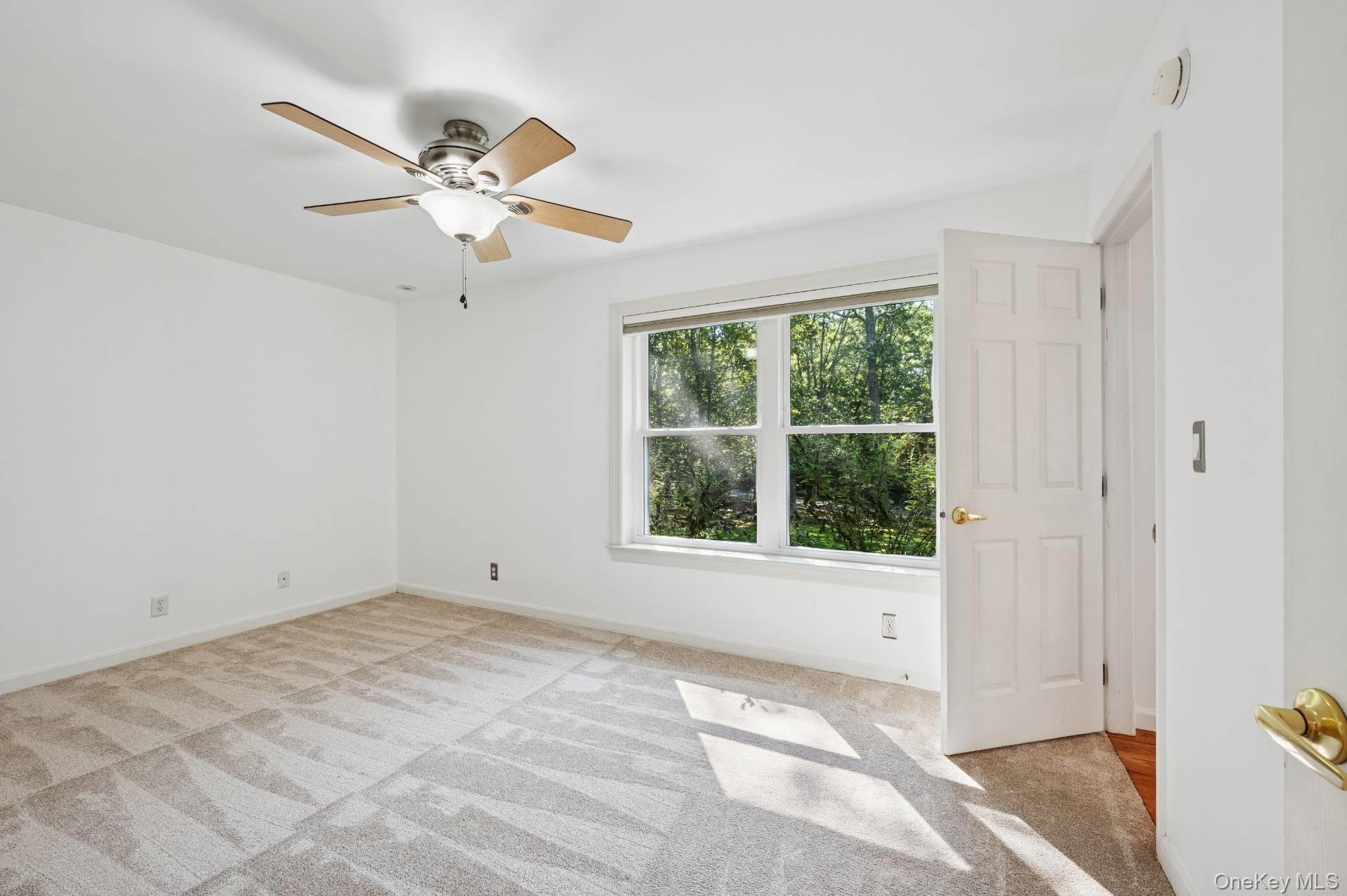 70 Straight Path, Southampton, NY 11968