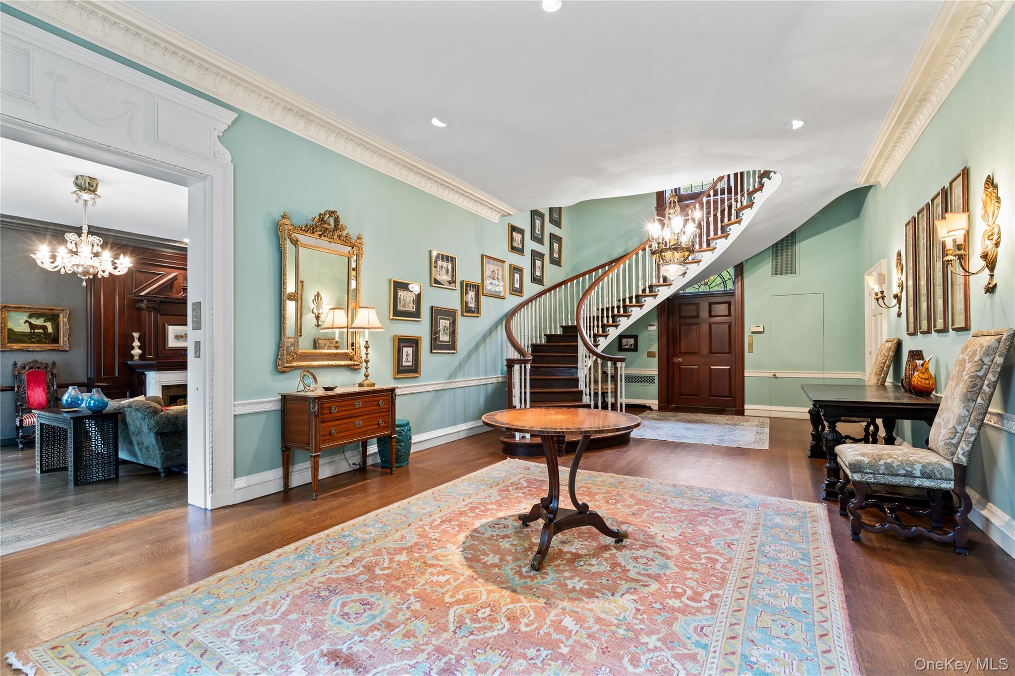 88 Wheatley Road, Old Westbury, NY 11568