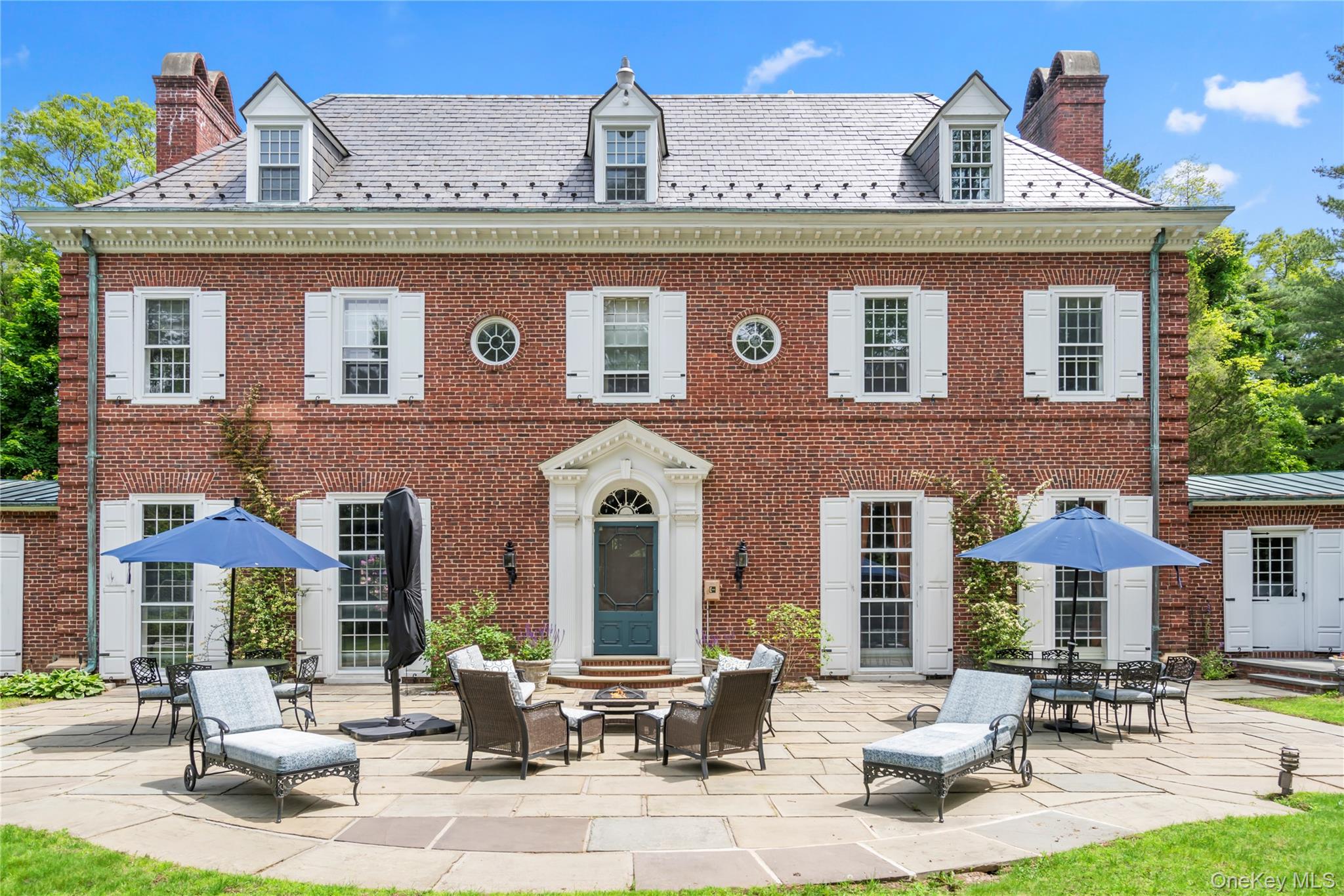 88 Wheatley Road, Old Westbury, NY 11568