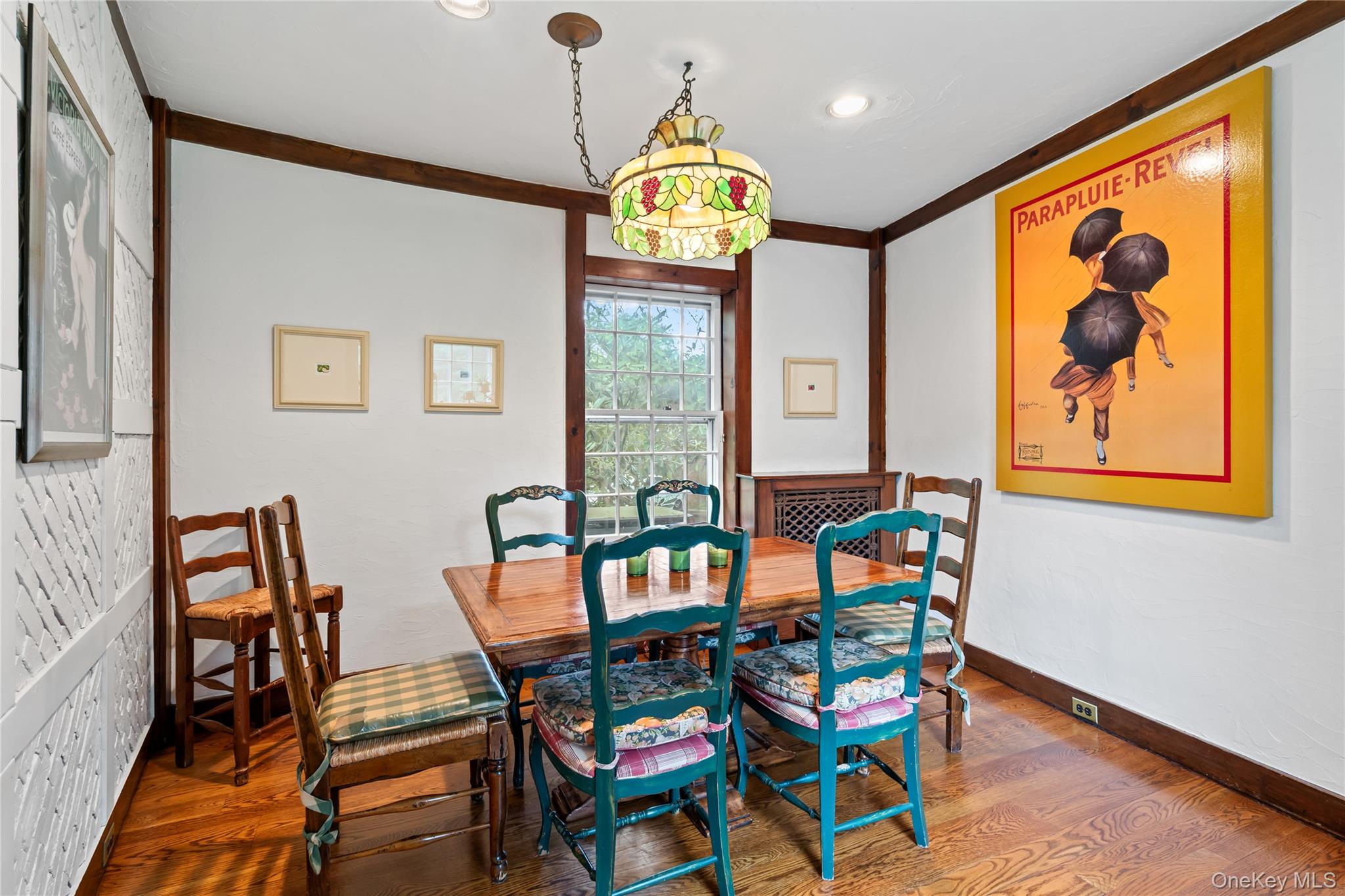 88 Wheatley Road, Old Westbury, NY 11568