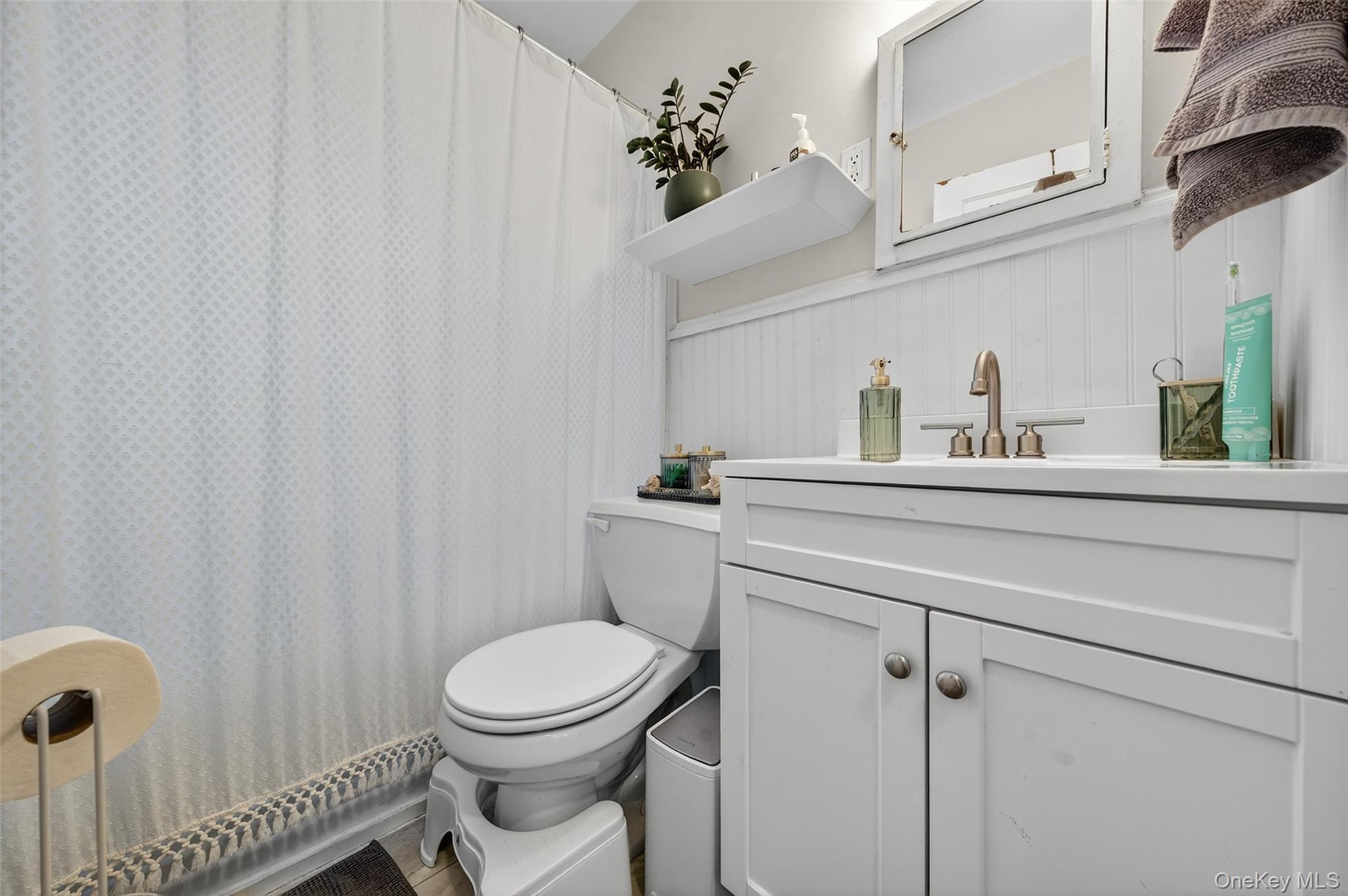 41 California Avenue, Middletown, NY 10940