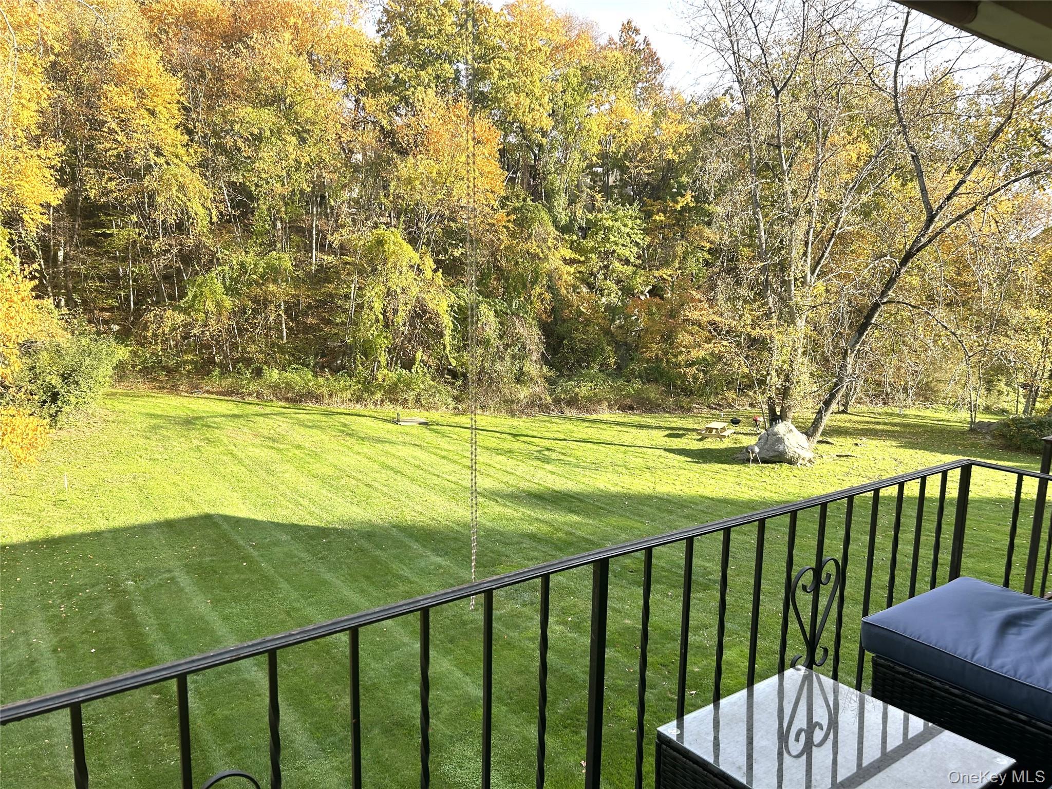 417 Fox Run Lane, Carmel, NY 10512