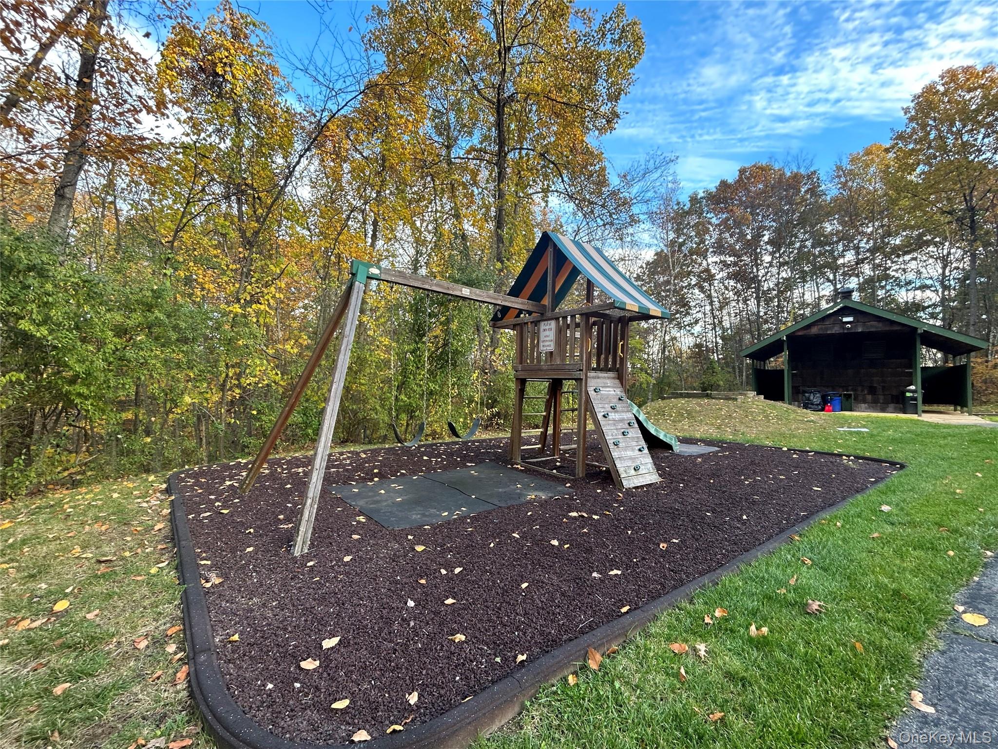 417 Fox Run Lane, Carmel, NY 10512