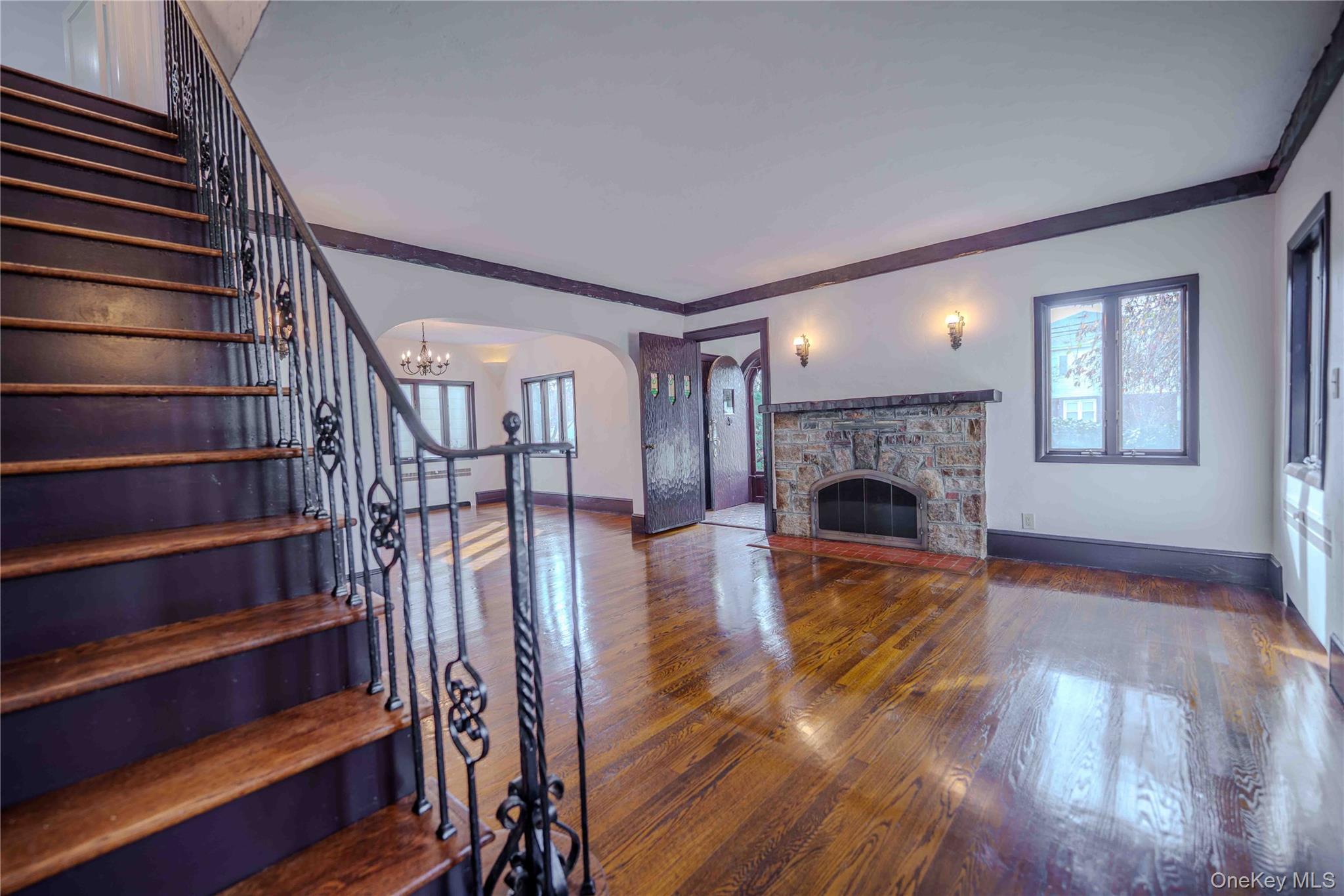 99 Durland Road, Lynbrook, NY 11563