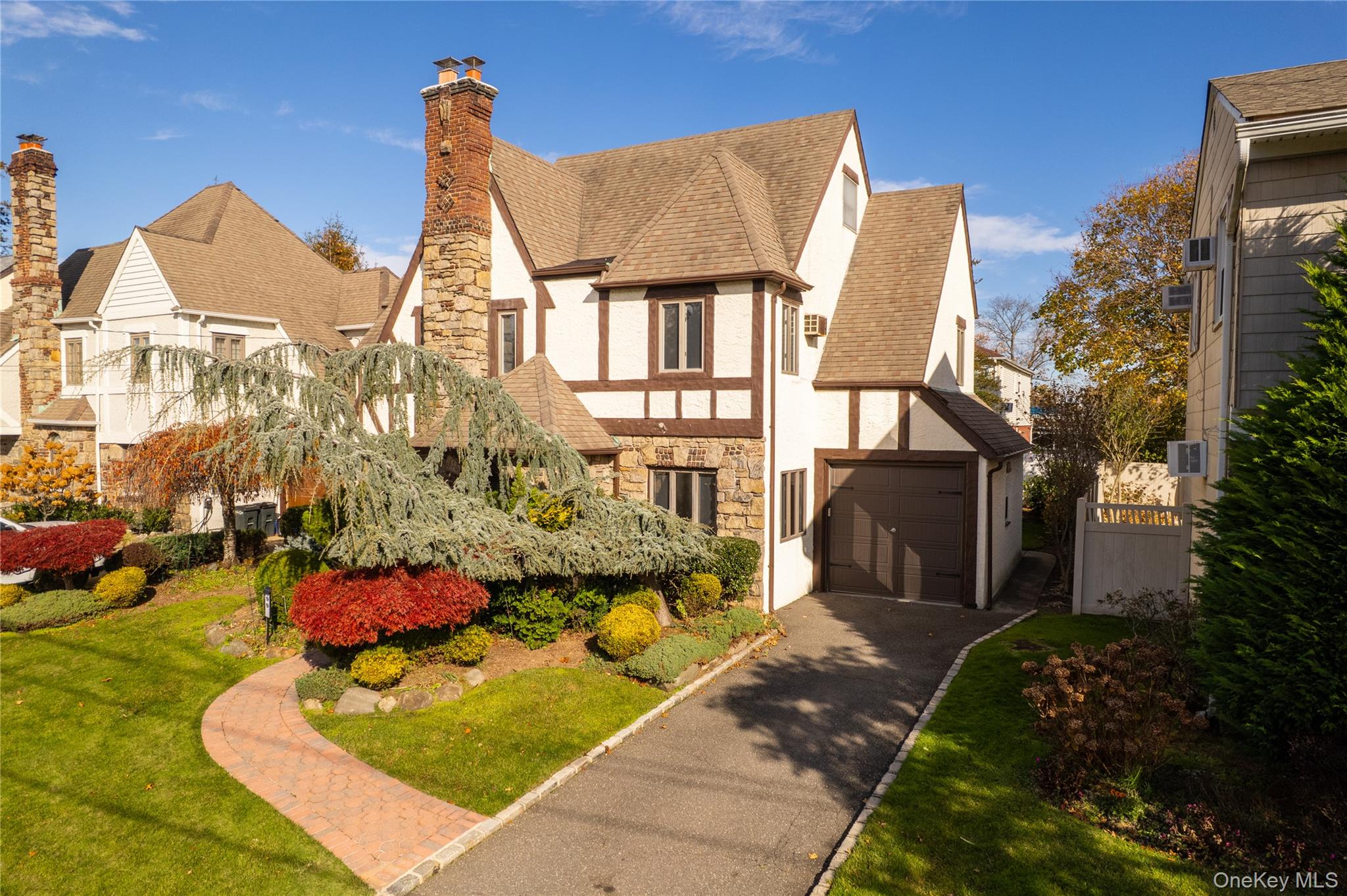 99 Durland Road, Lynbrook, NY 11563