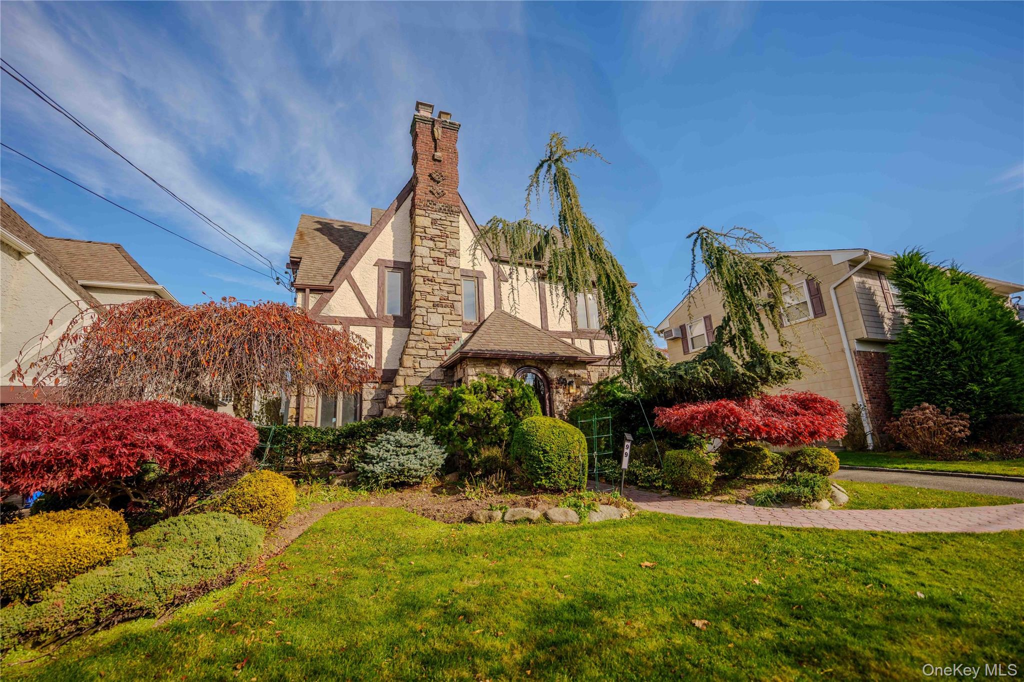 99 Durland Road, Lynbrook, NY 11563