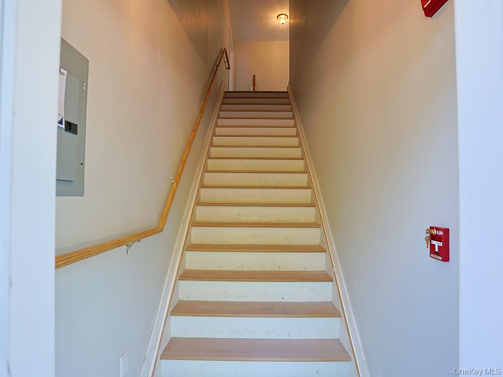 7 Greycourt Avenue # 5, Chester, NY 10918