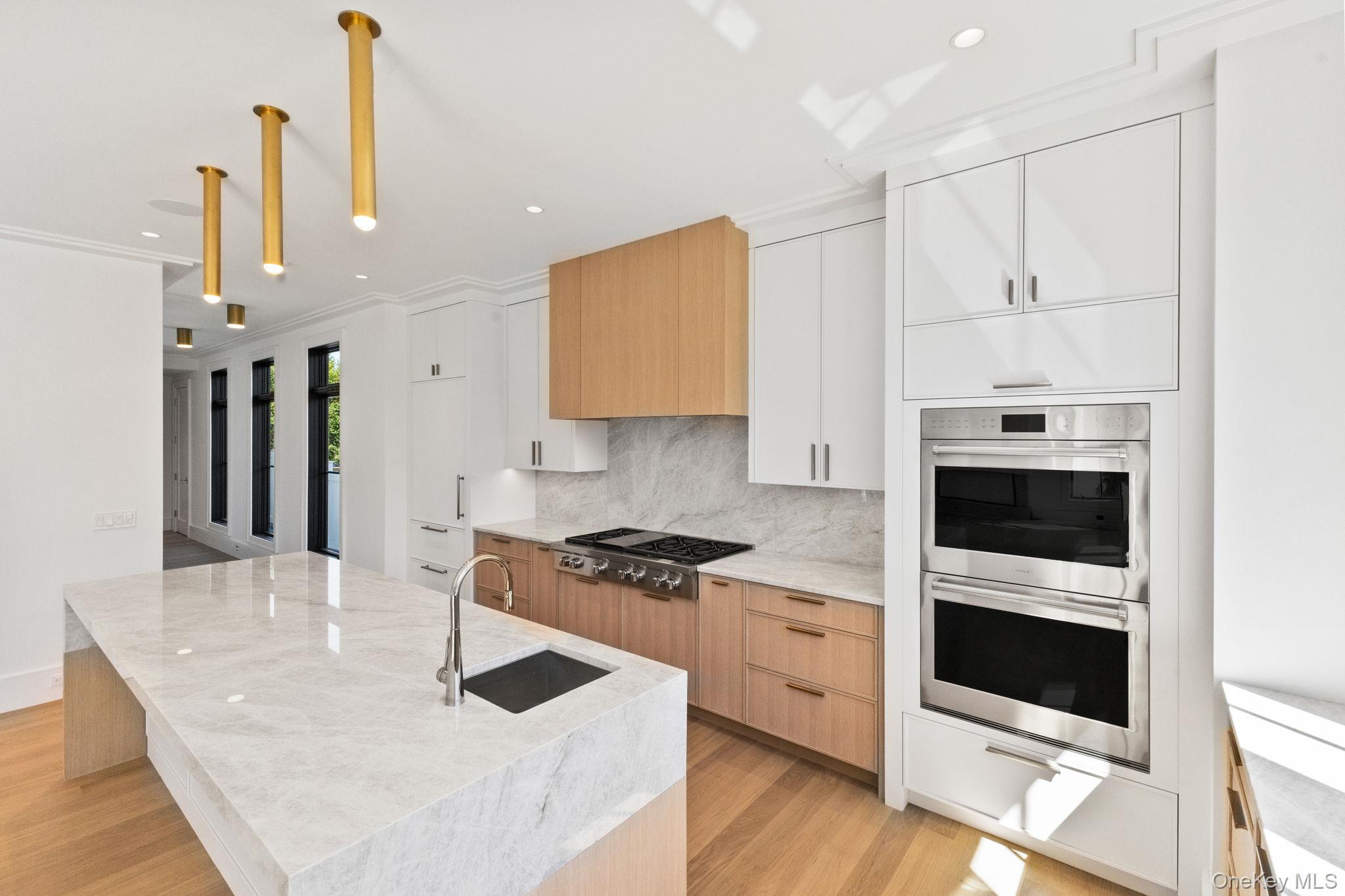 48 Lexington Avenue, Greenwich, CT 06830