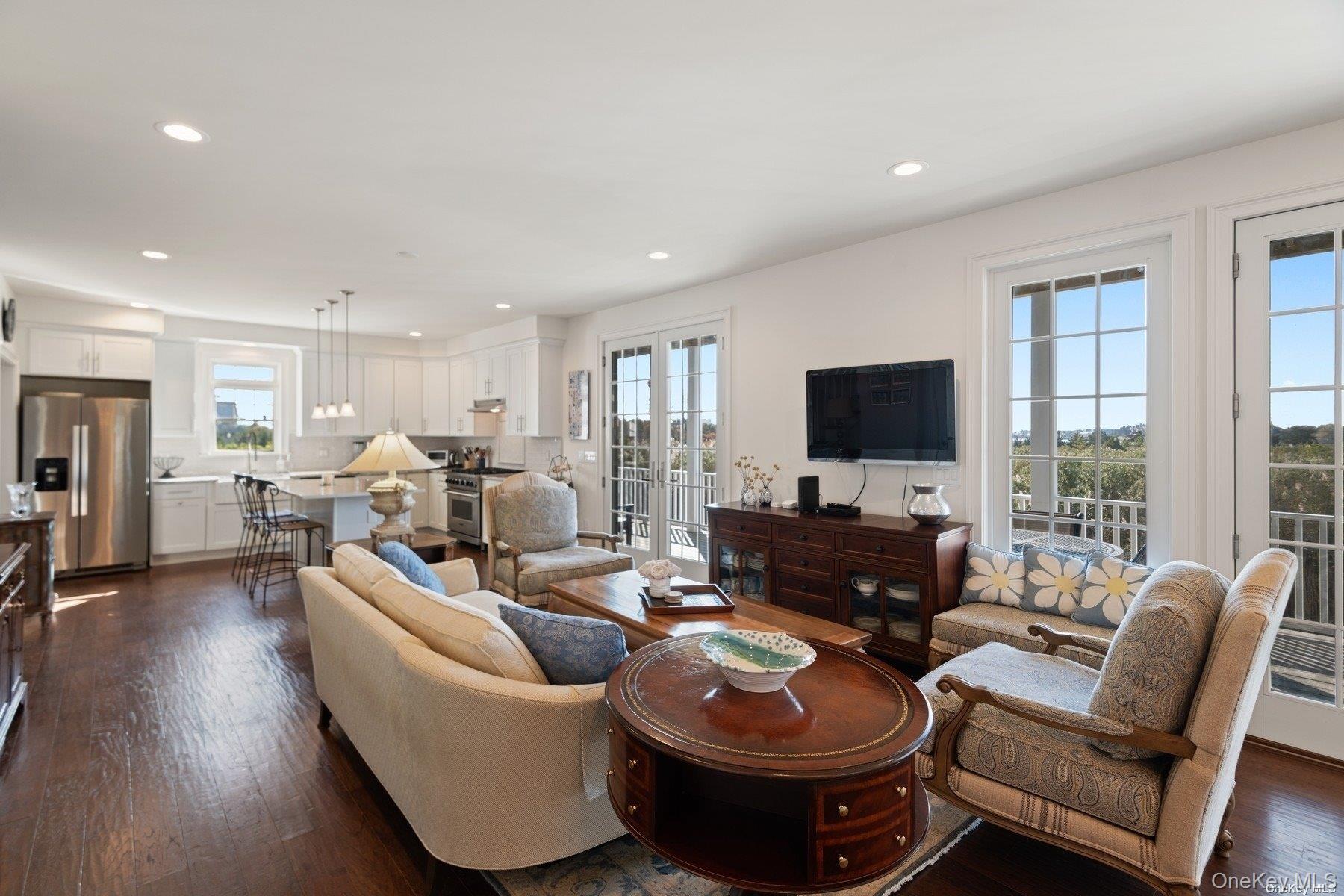 77 Library Avenue, Westhampton Beach, NY 11978