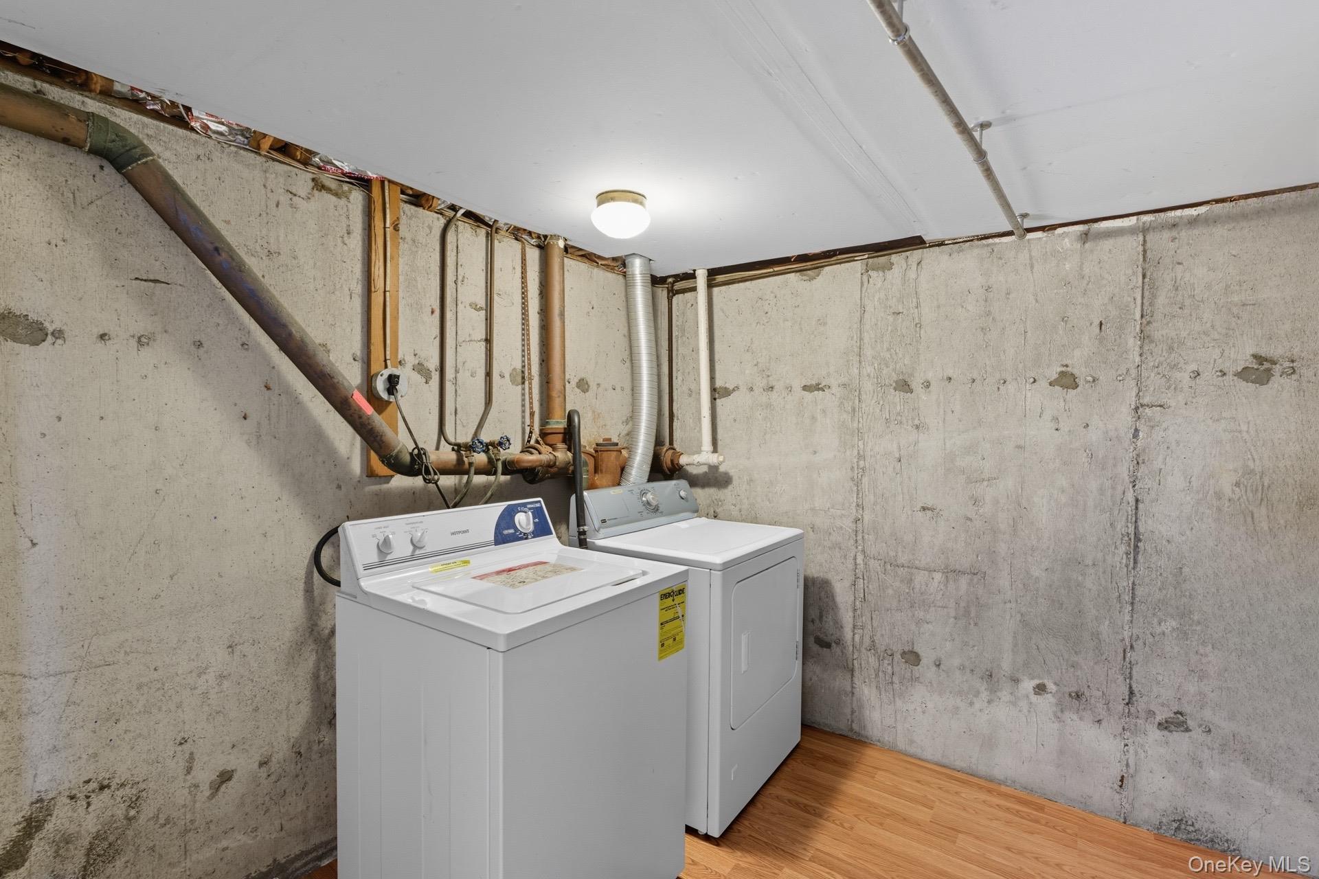 87 Bellwood Avenue, South Setauket, NY 11720