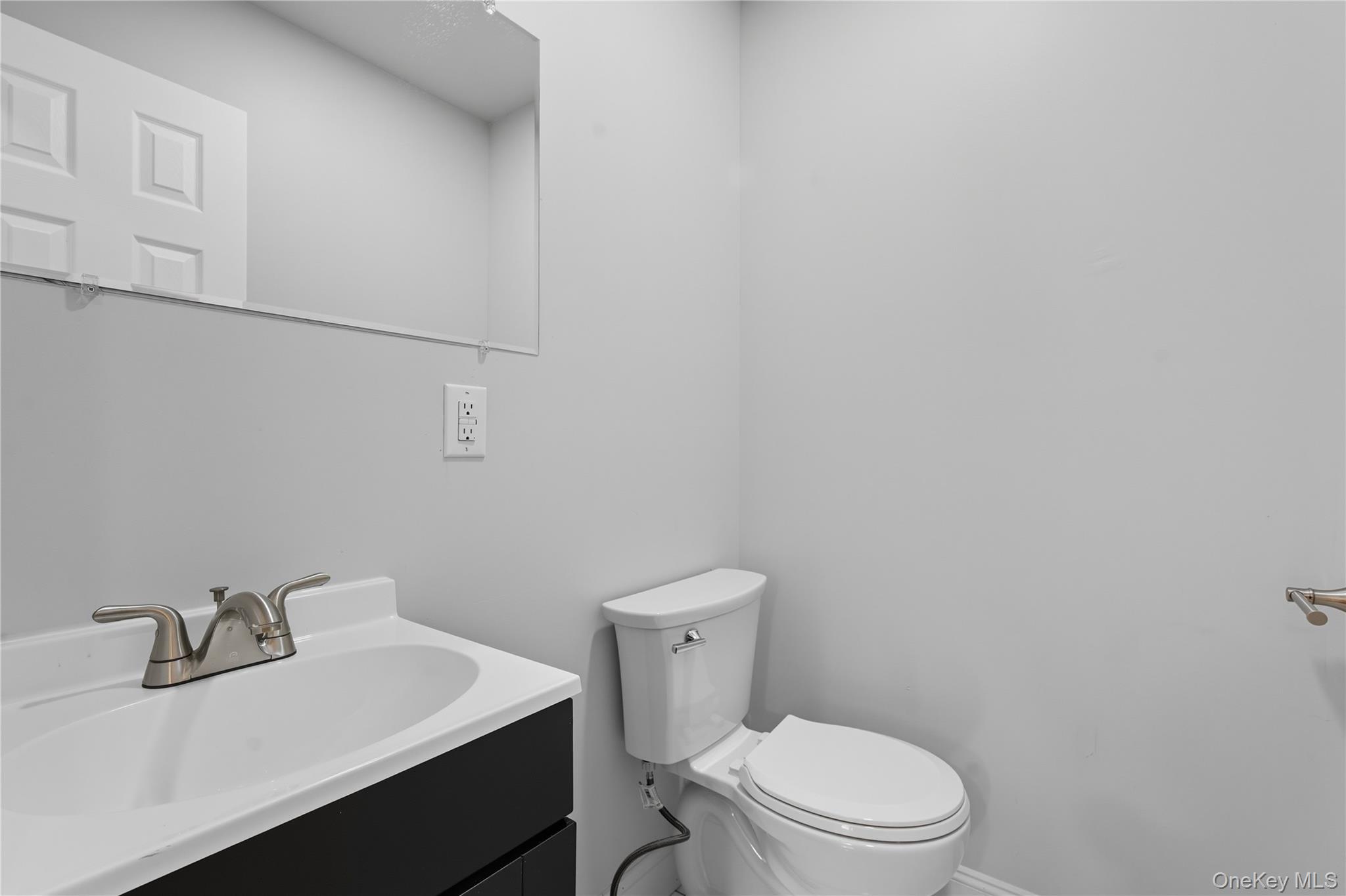 87 Bellwood Avenue, South Setauket, NY 11720