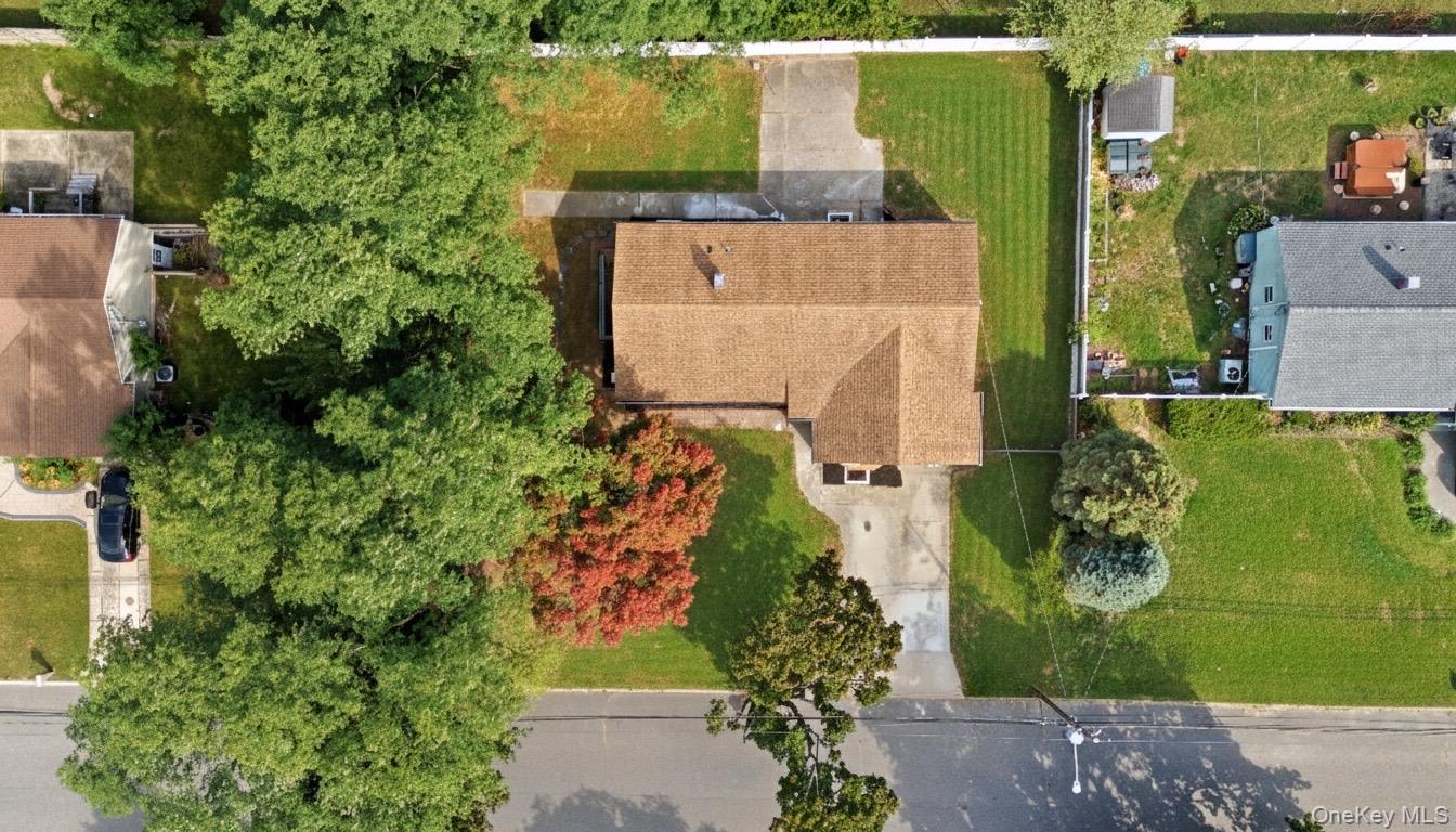 87 Bellwood Avenue, South Setauket, NY 11720