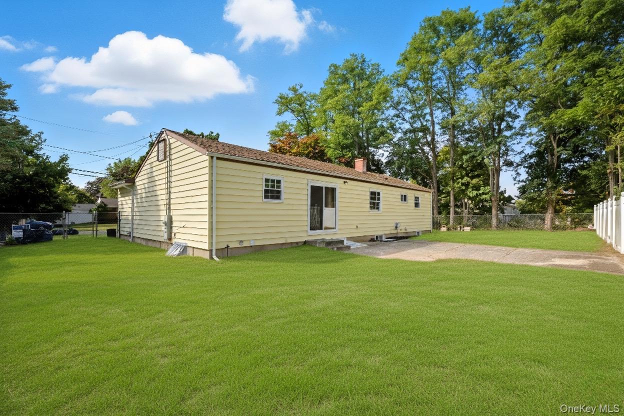 87 Bellwood Avenue, South Setauket, NY 11720