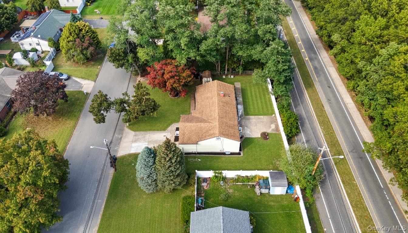 87 Bellwood Avenue, South Setauket, NY 11720