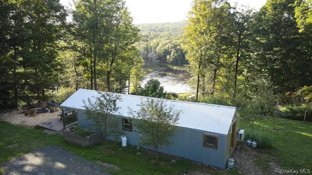 689 Church Road, Mountain Dale, NY 12763