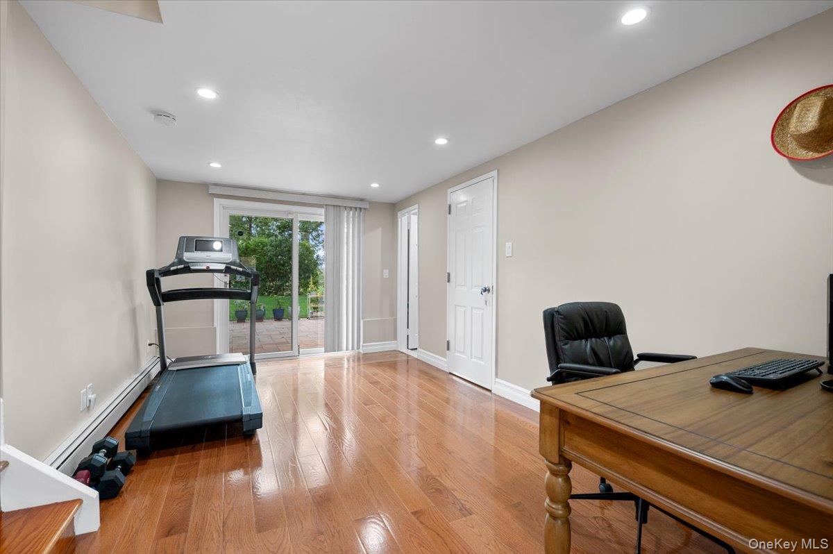 21 Mellow Lane, Jericho, NY 11753