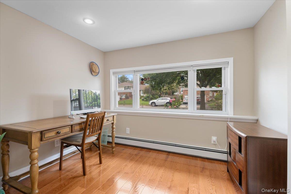 21 Mellow Lane, Jericho, NY 11753