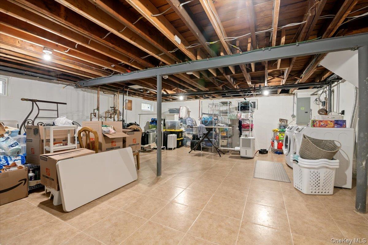 21 Mellow Lane, Jericho, NY 11753