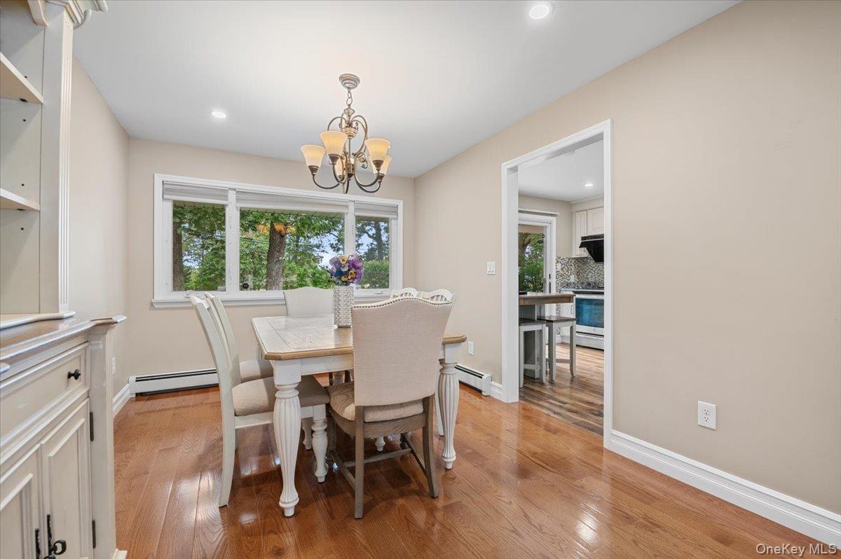 21 Mellow Lane, Jericho, NY 11753