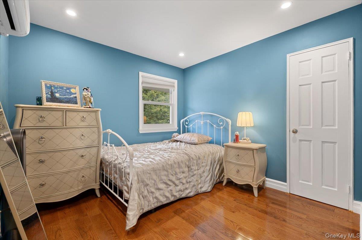 21 Mellow Lane, Jericho, NY 11753