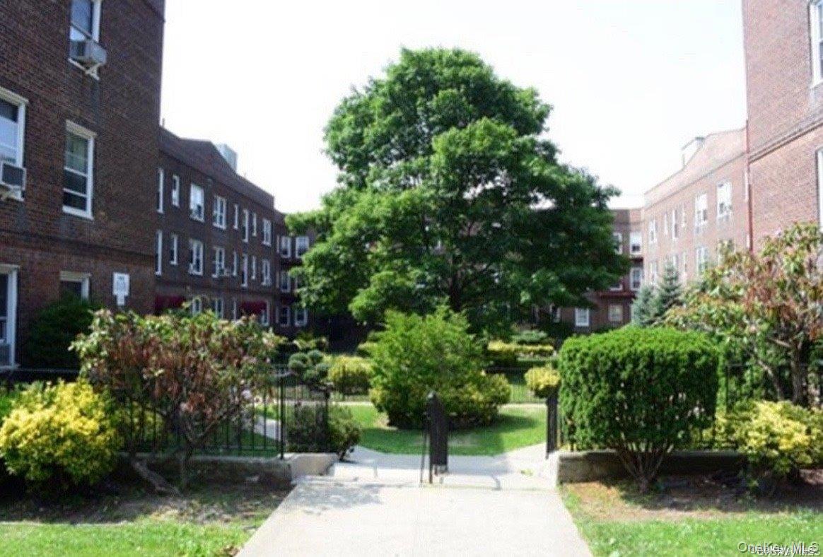 141-17 79th Avenue # 2, Kew Garden Hills, NY 11367