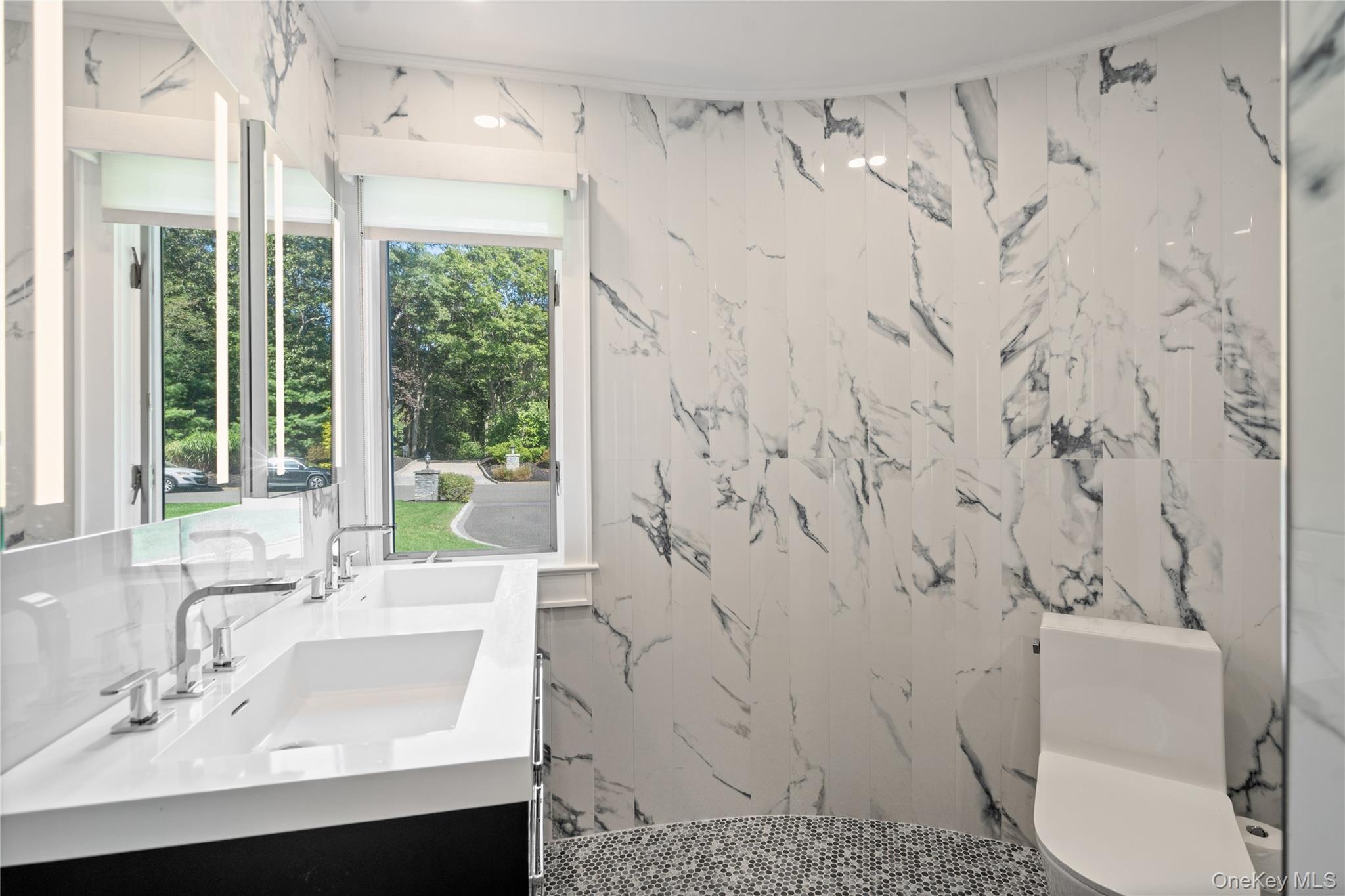 9 Debbie Trail, Hampton Bays, NY 11946