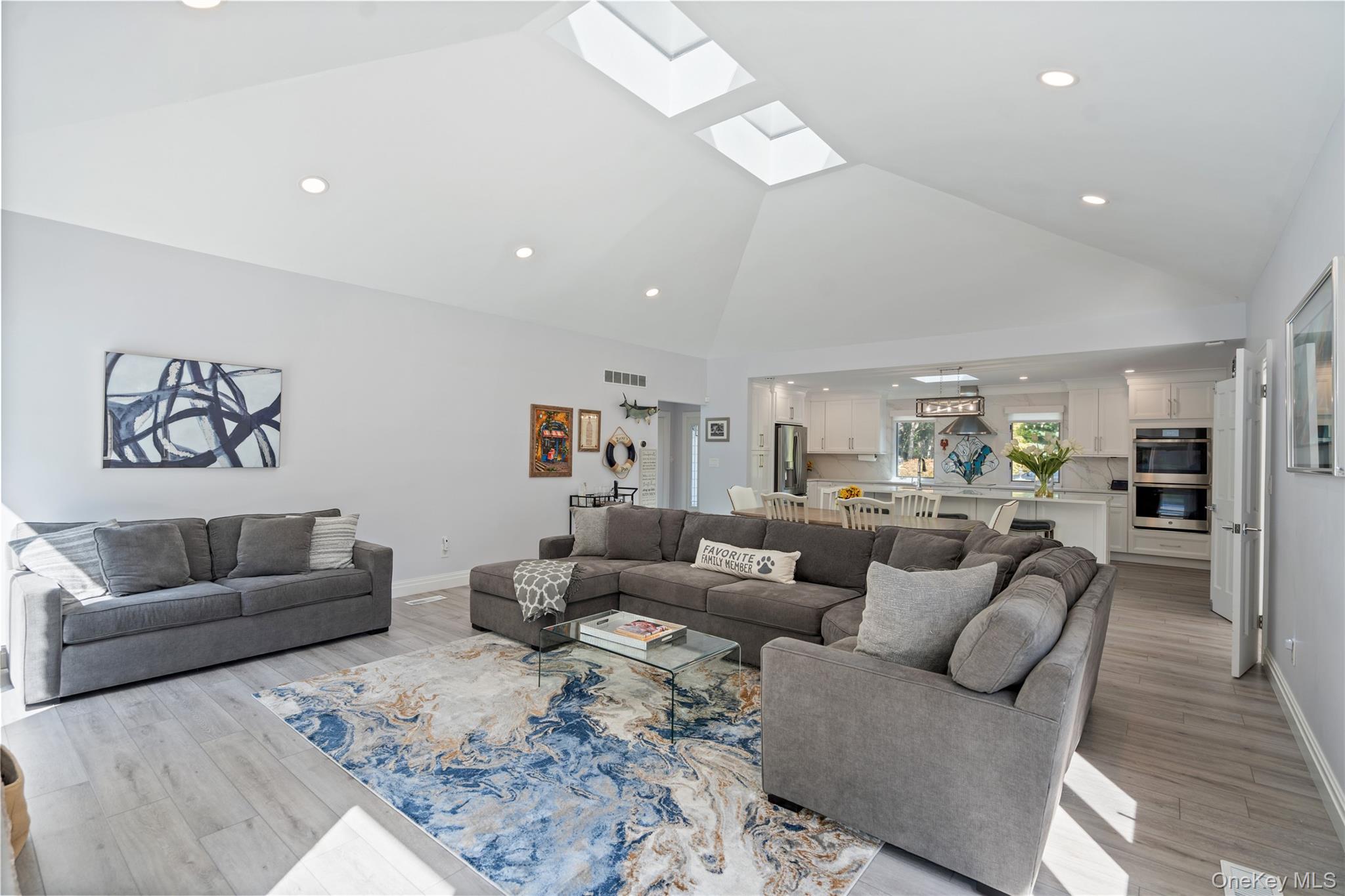 9 Debbie Trail, Hampton Bays, NY 11946