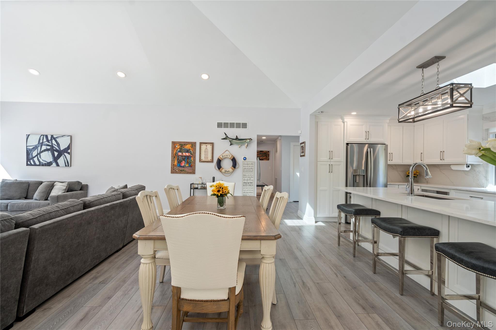 9 Debbie Trail, Hampton Bays, NY 11946