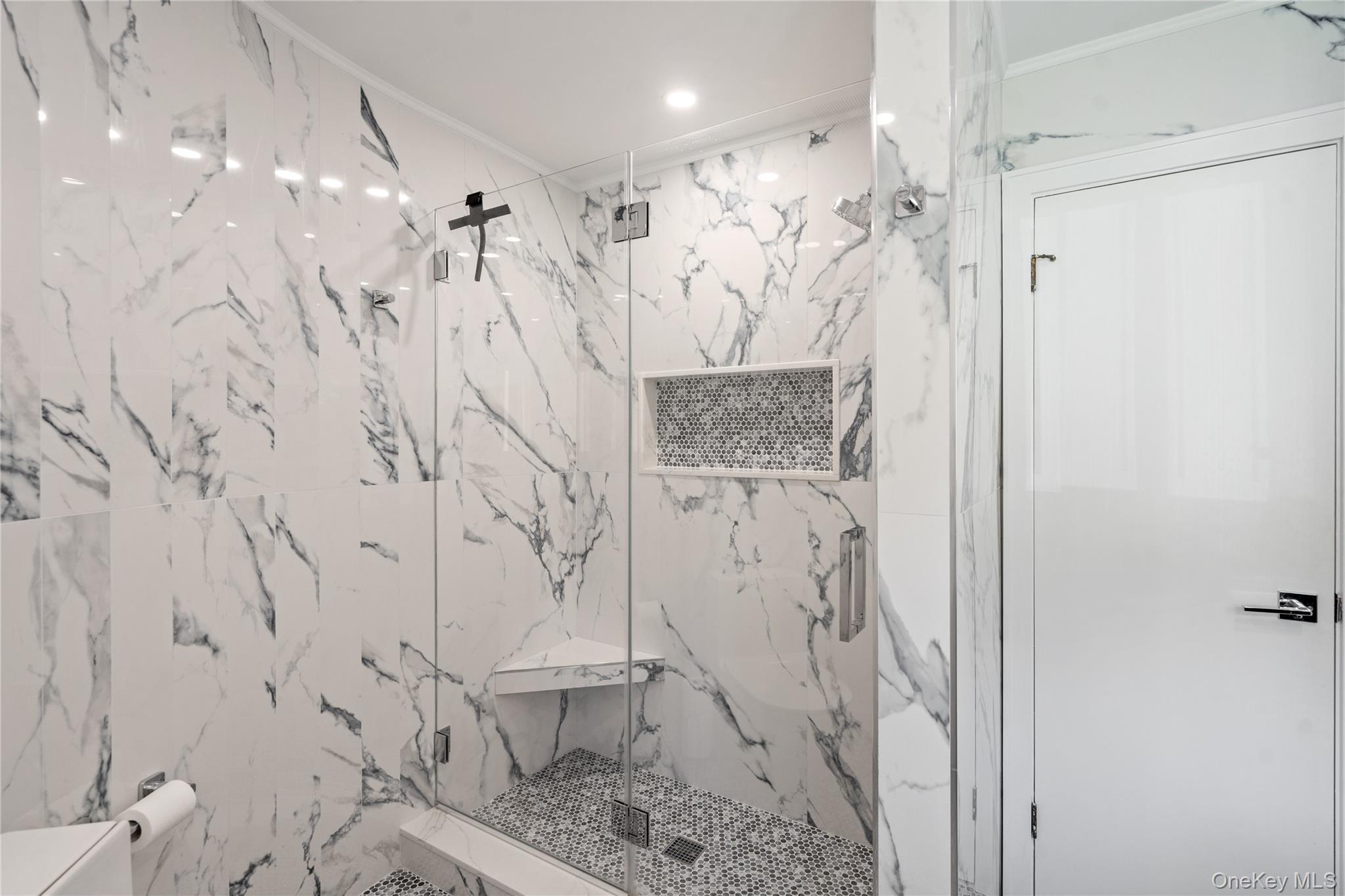 9 Debbie Trail, Hampton Bays, NY 11946